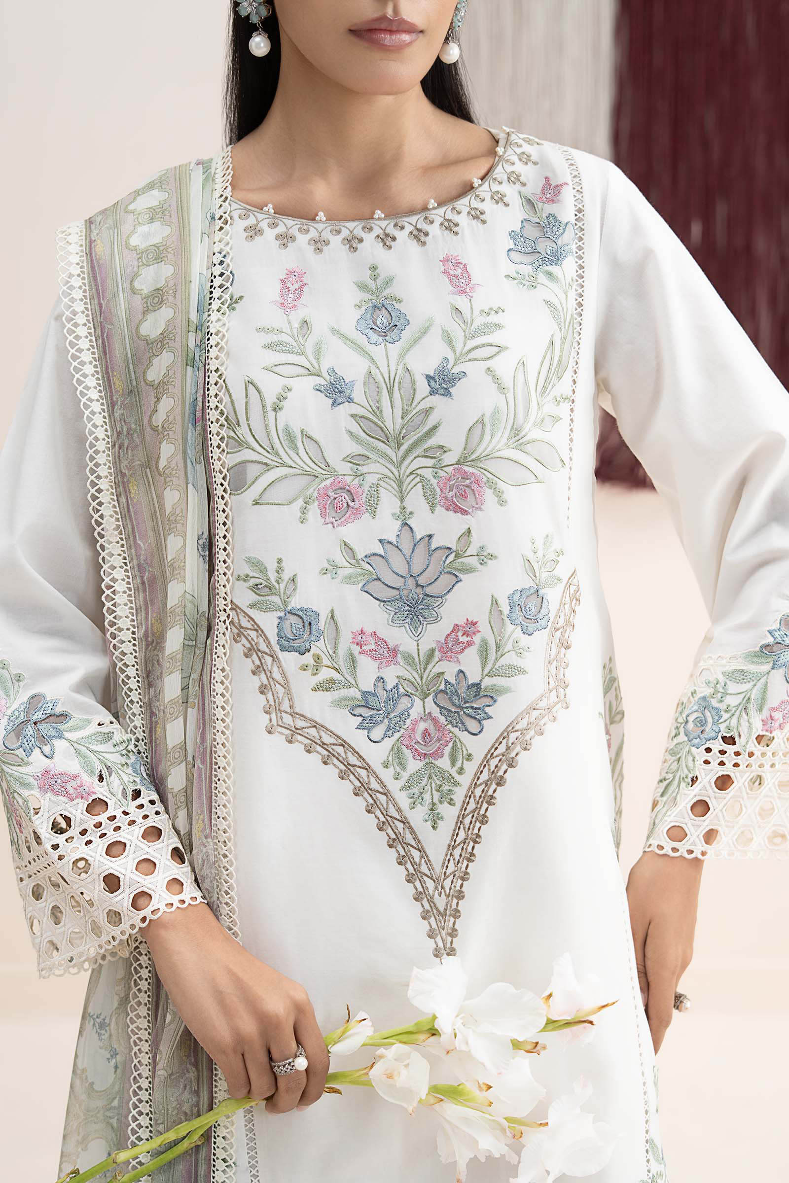 3 Piece Embroidered Lawn Suit