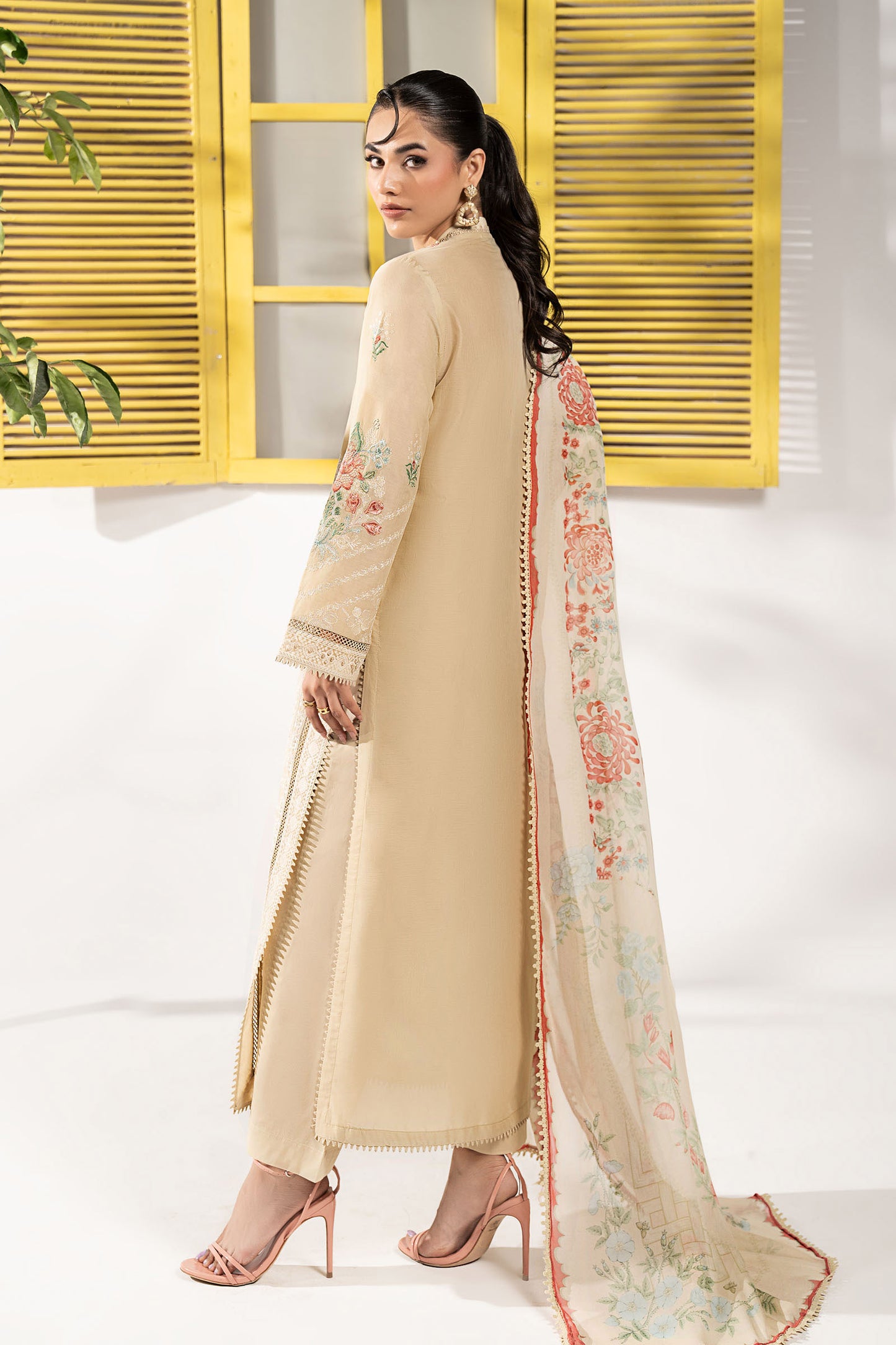 3 Piece Embroidered Lawn Suit