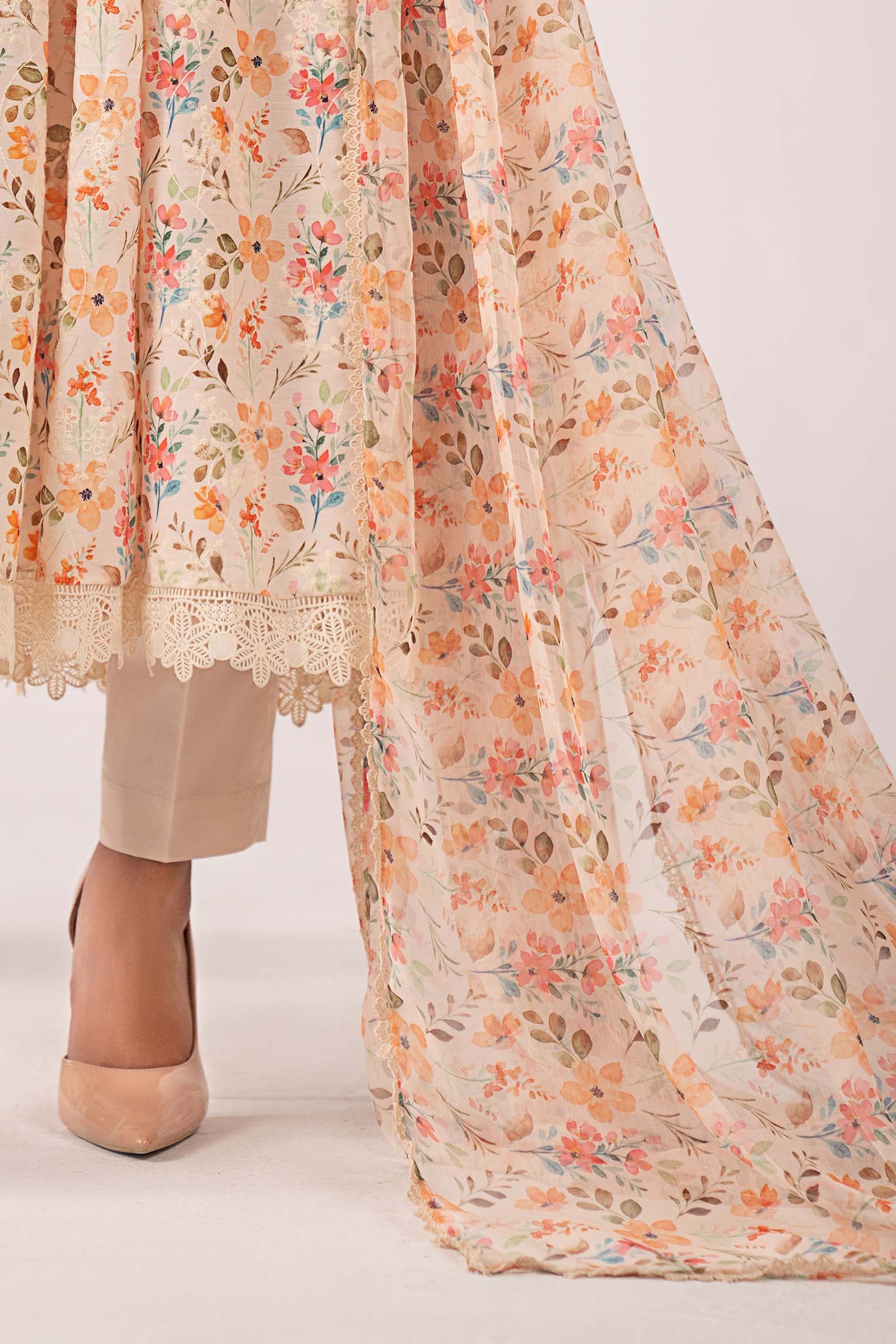 3 Piece Embroidered Lawn Suit