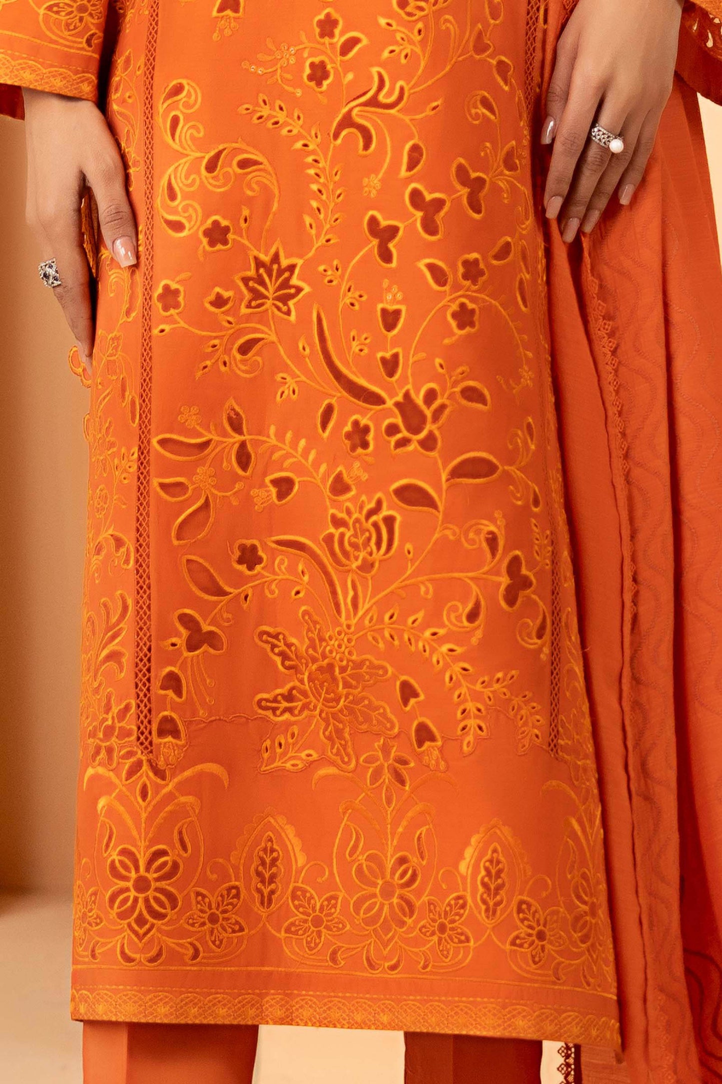 3 Piece Embroidered Lawn Suit