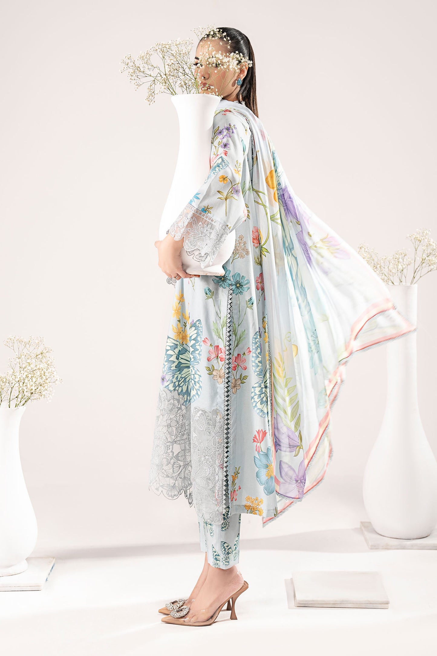 3 Piece Embroidered Lawn Suit