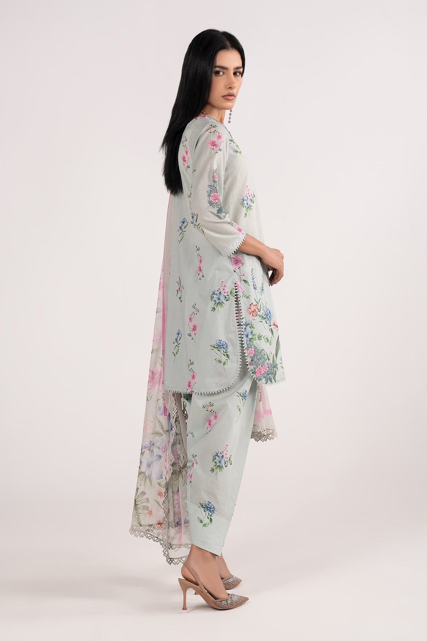 3 Piece Embroidered Lawn Suit