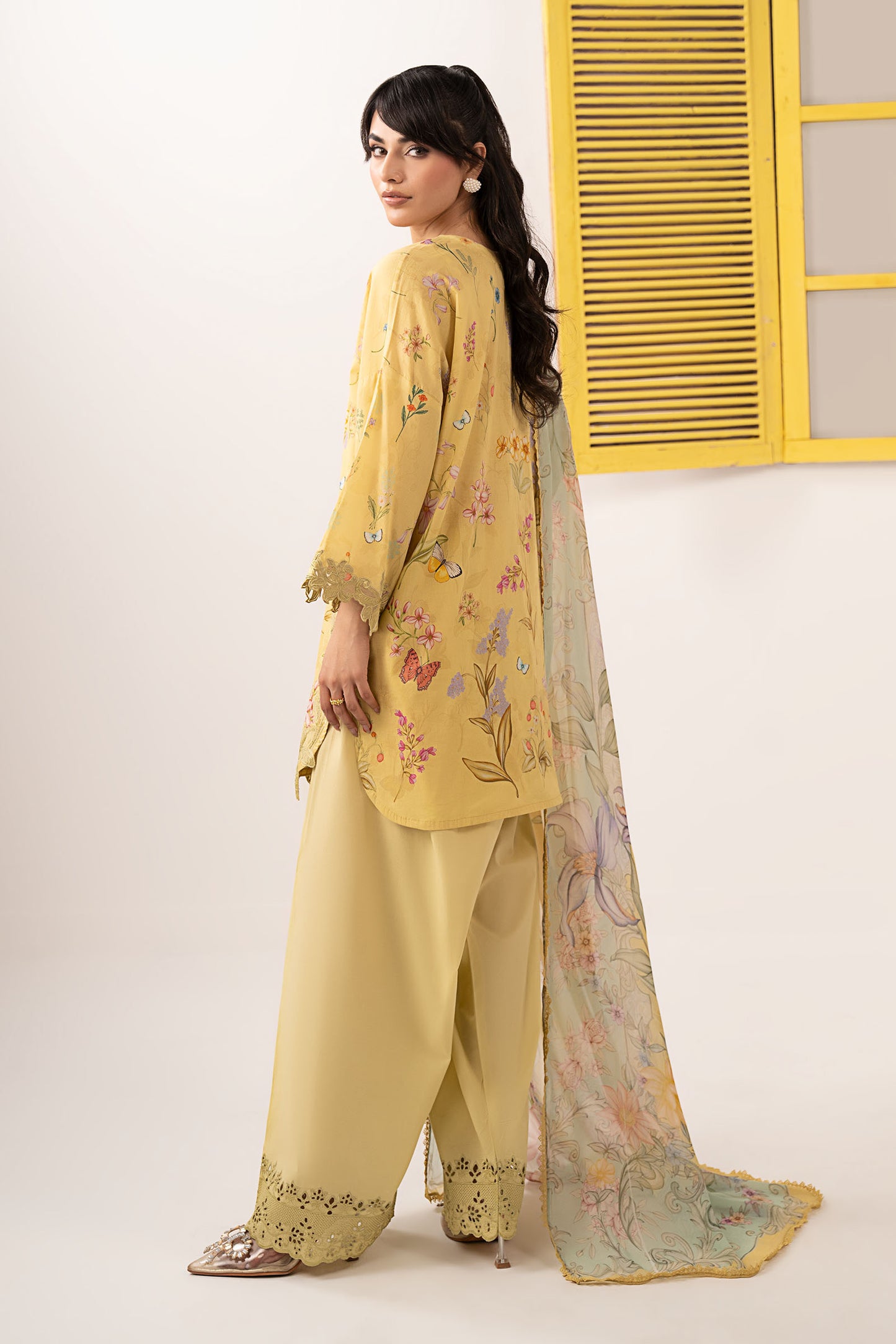 3 Piece Embroidered Lawn Suit