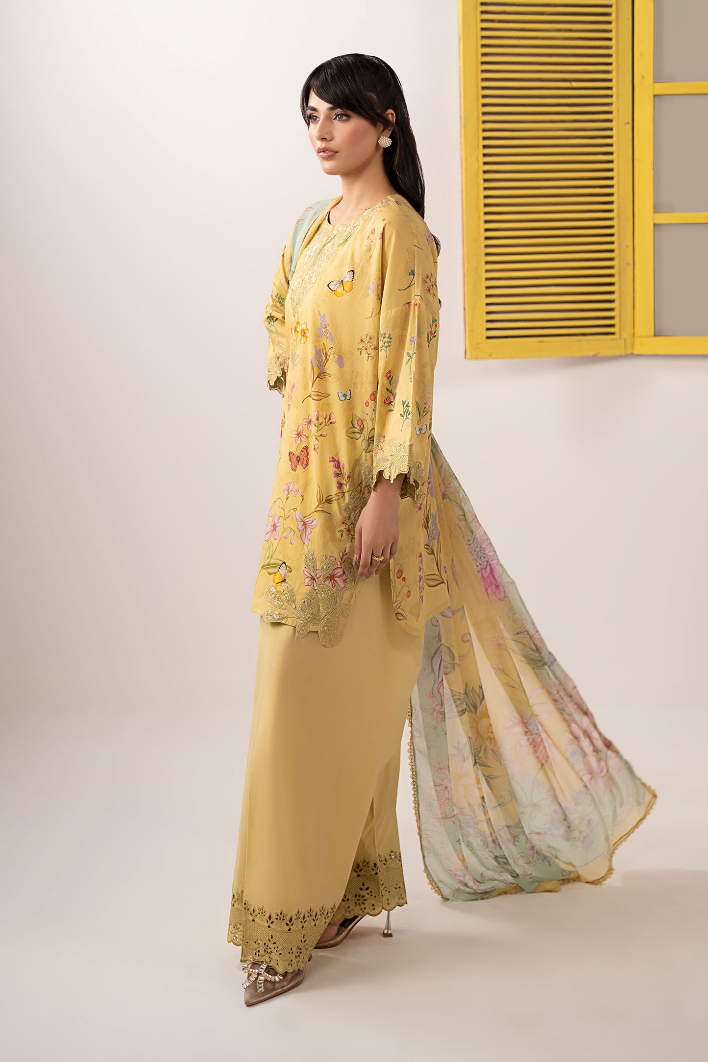 3 Piece Embroidered Lawn Suit