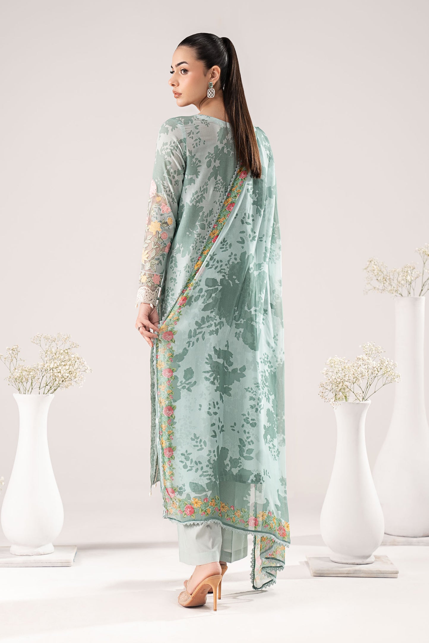 3 Piece Embroidered Lawn Suit