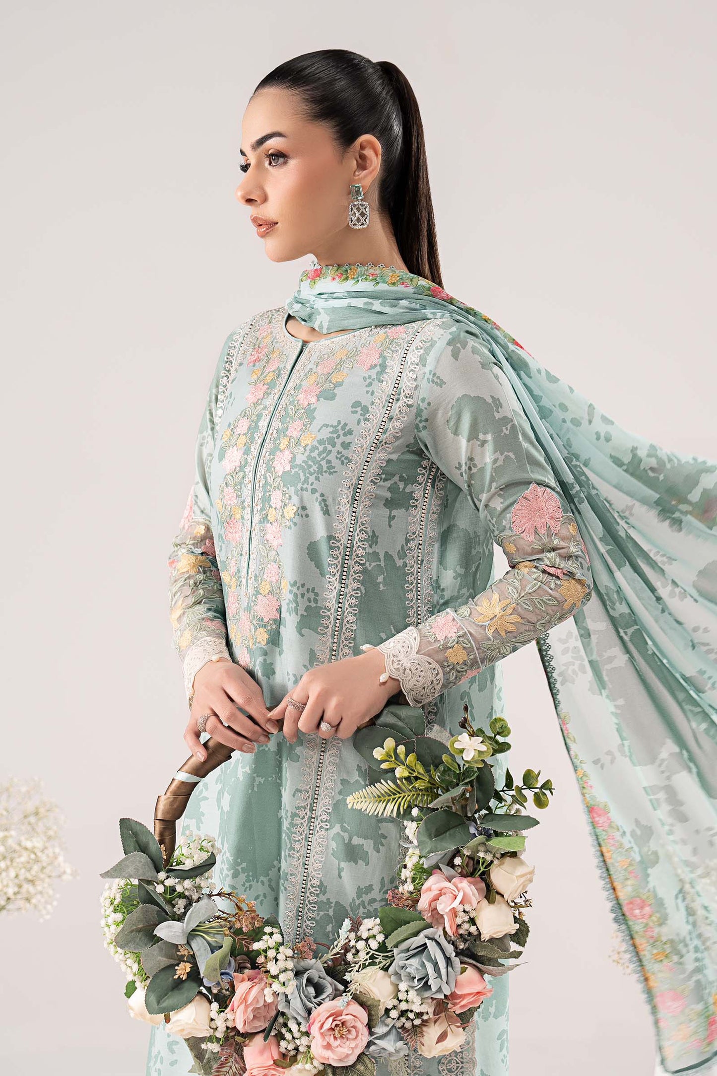 3 Piece Embroidered Lawn Suit