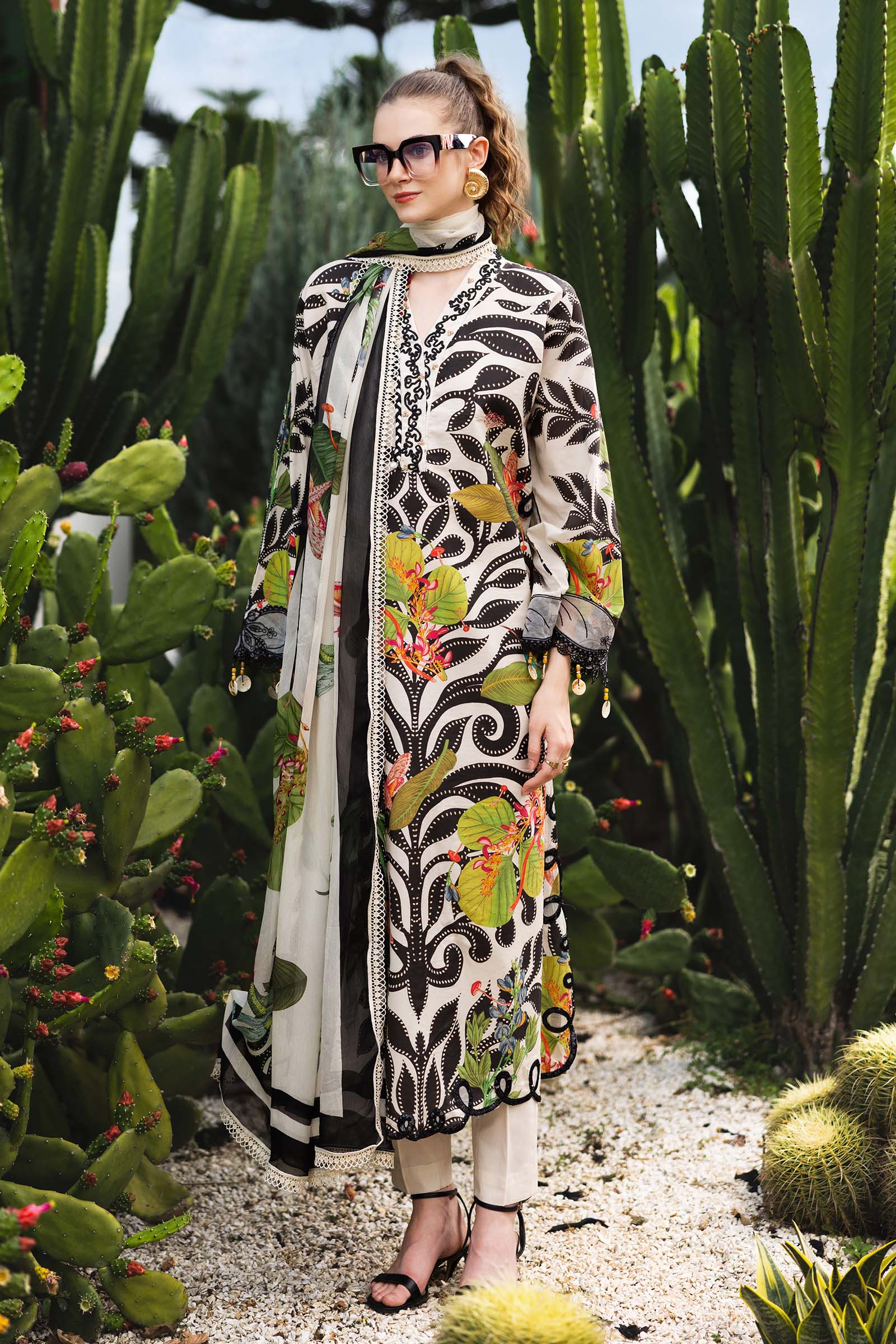 3 Piece Embroidered Lawn Suit