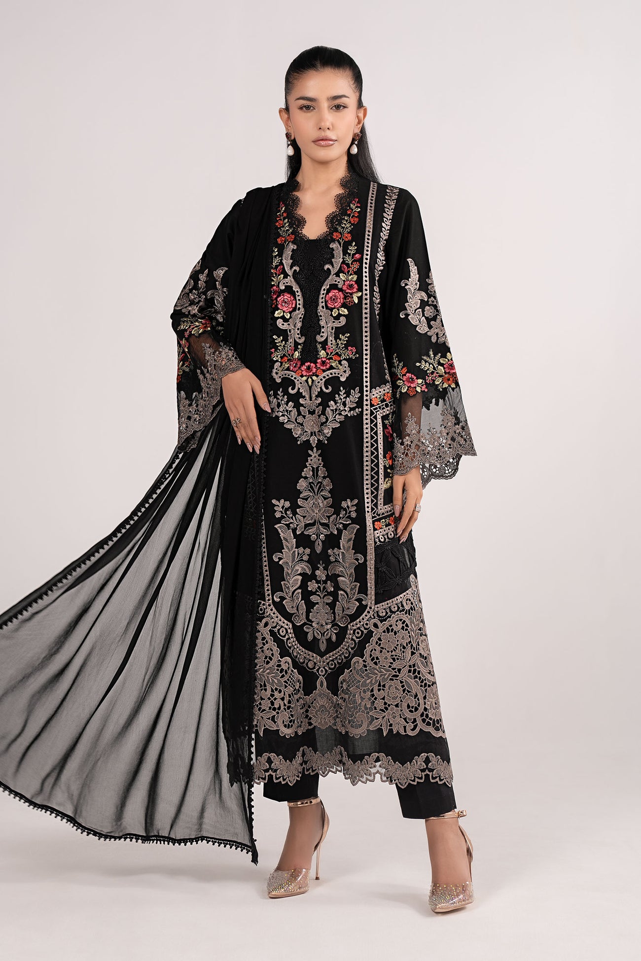 3 Piece Embroidered Lawn Suit