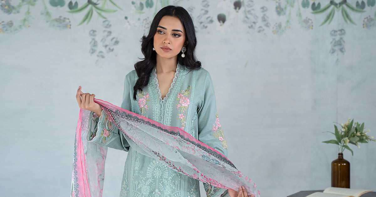 3 Piece Embroidered Lawn Suit