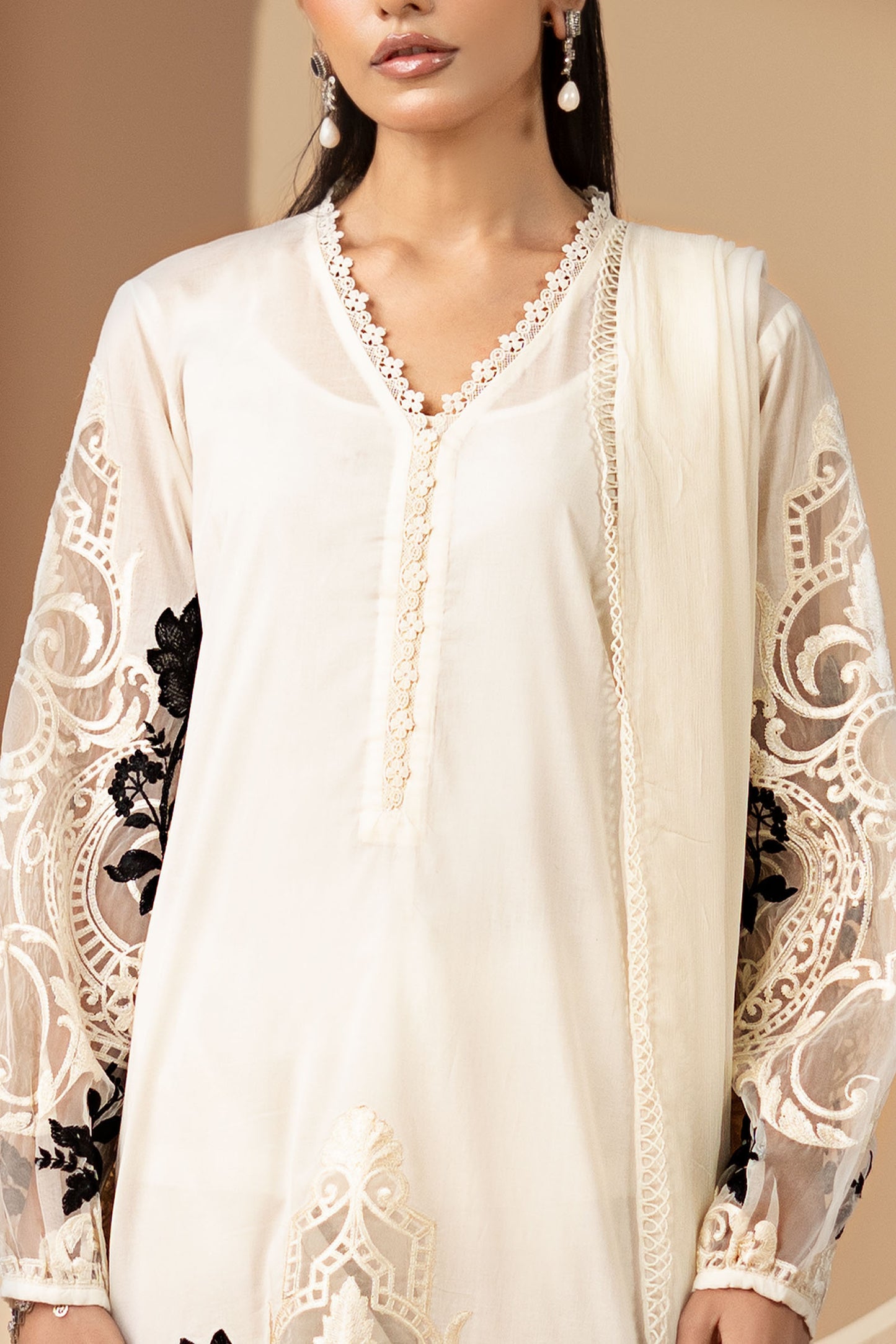 3 Piece Embroidered Lawn Suit