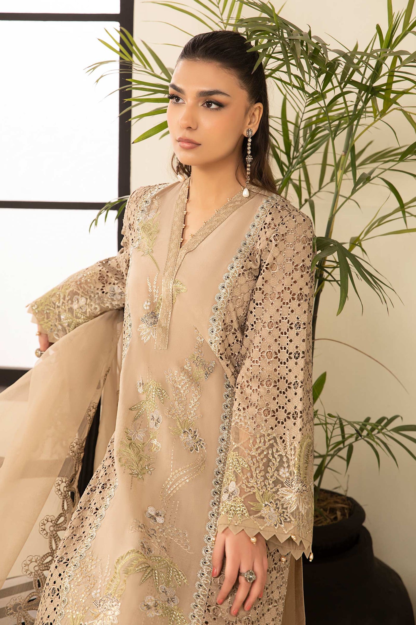 3 Piece Embroidered Lawn Suit