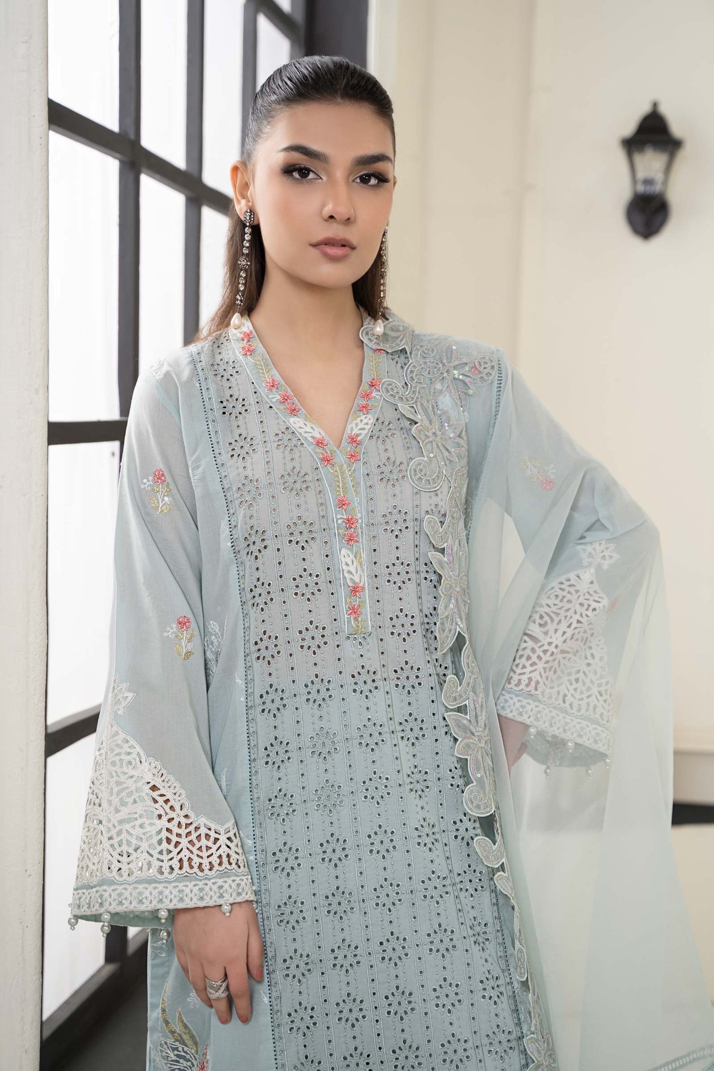 3 Piece Embroidered Lawn Suit | DW-EF24-05