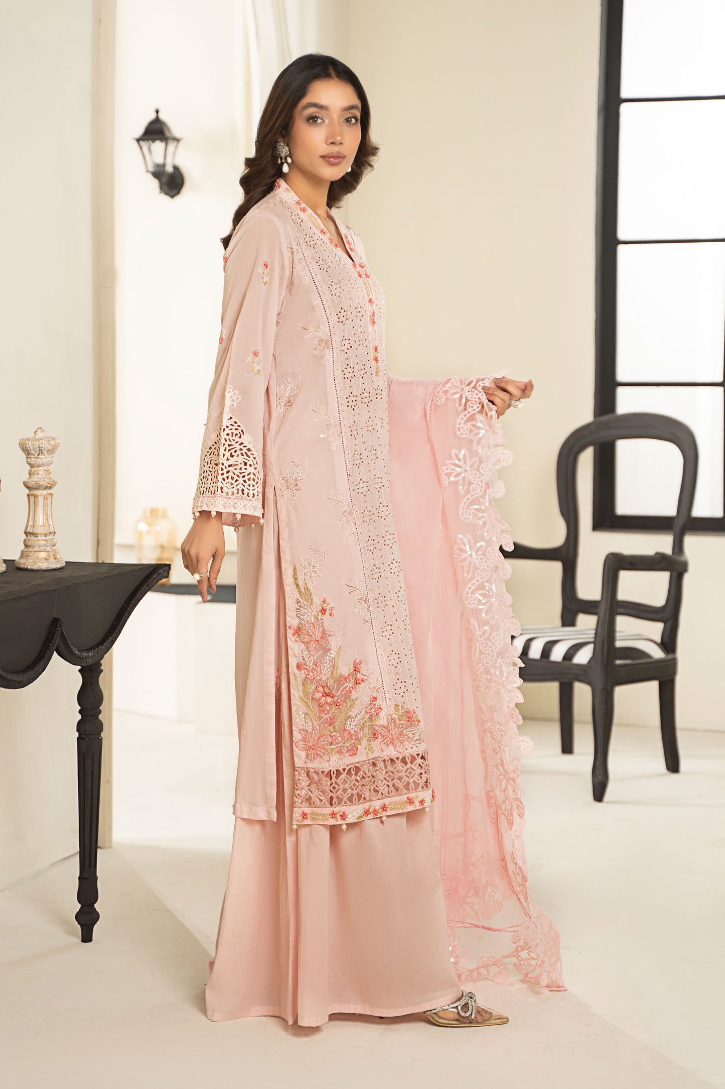 3 Piece Embroidered Lawn Suit