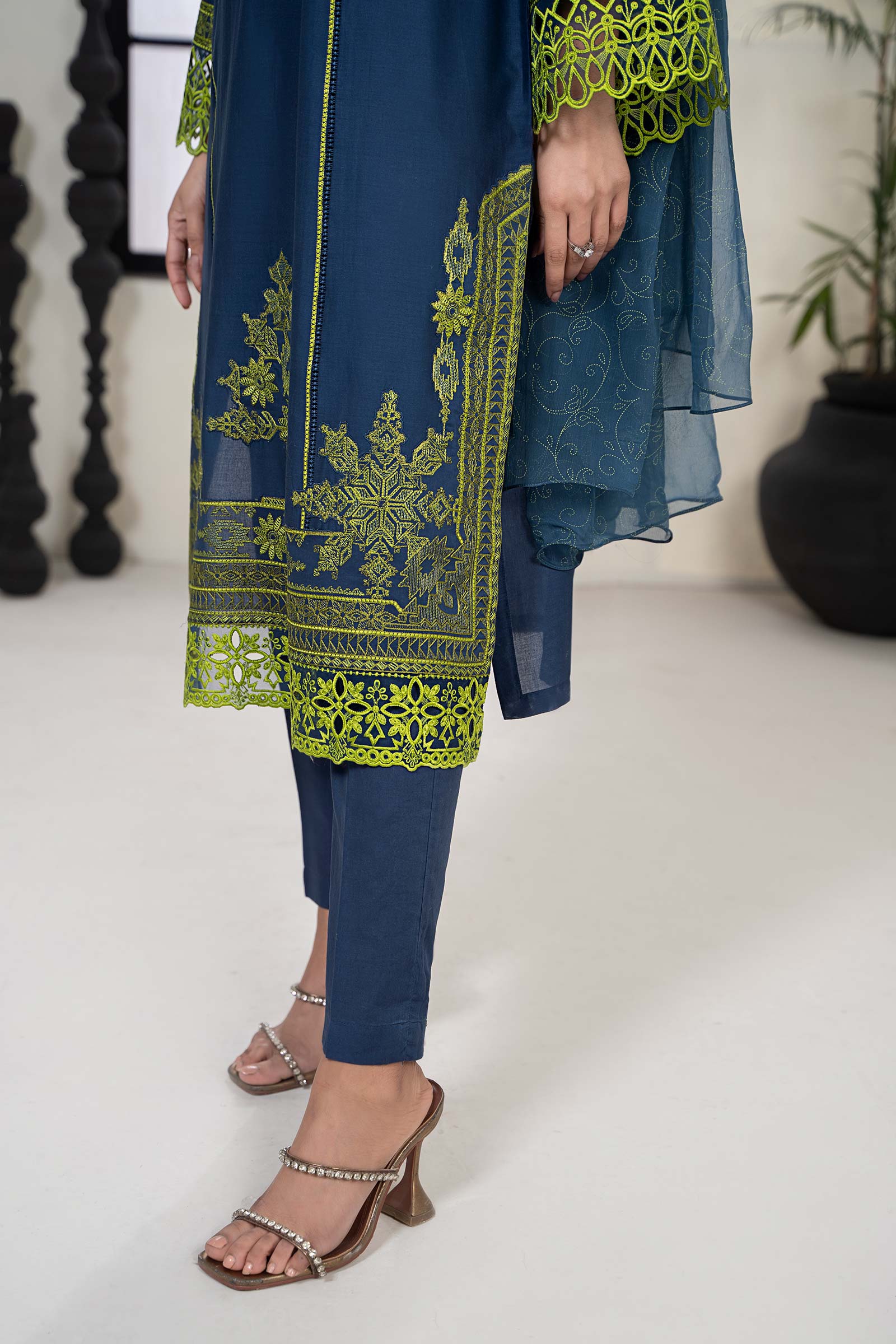 3 Piece Embroidered Lawn Suit
