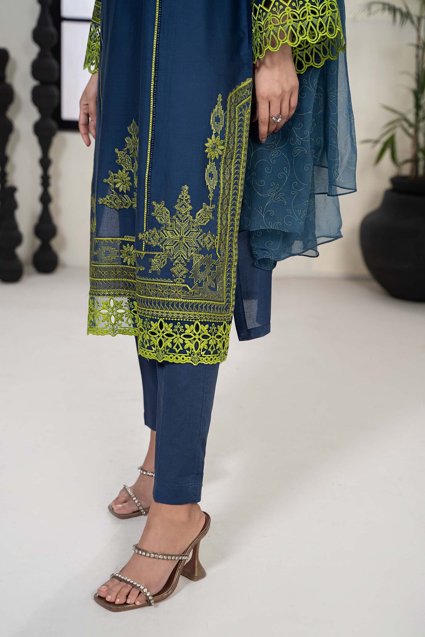 3 Piece Embroidered Lawn Suit