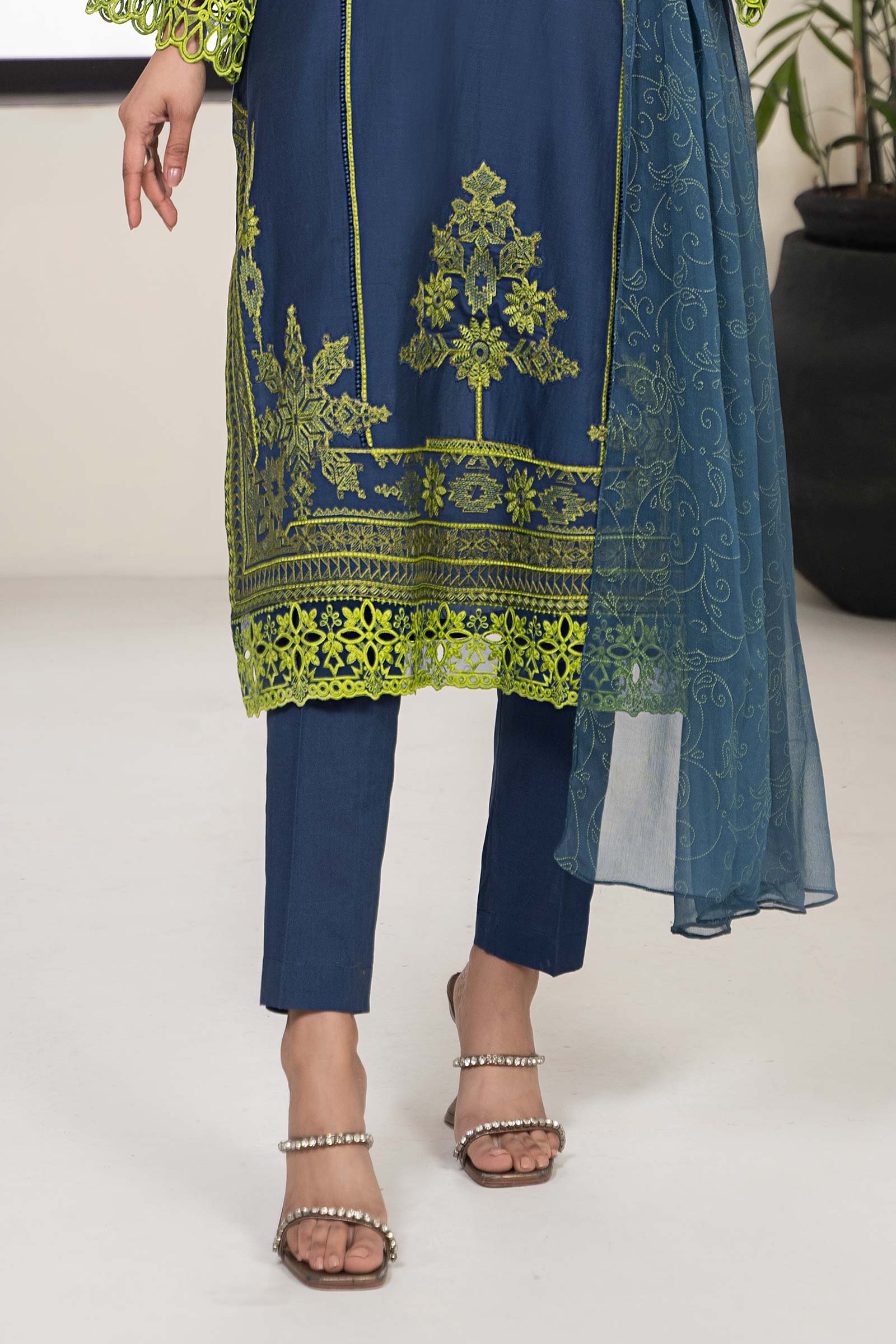 3 Piece Embroidered Lawn Suit