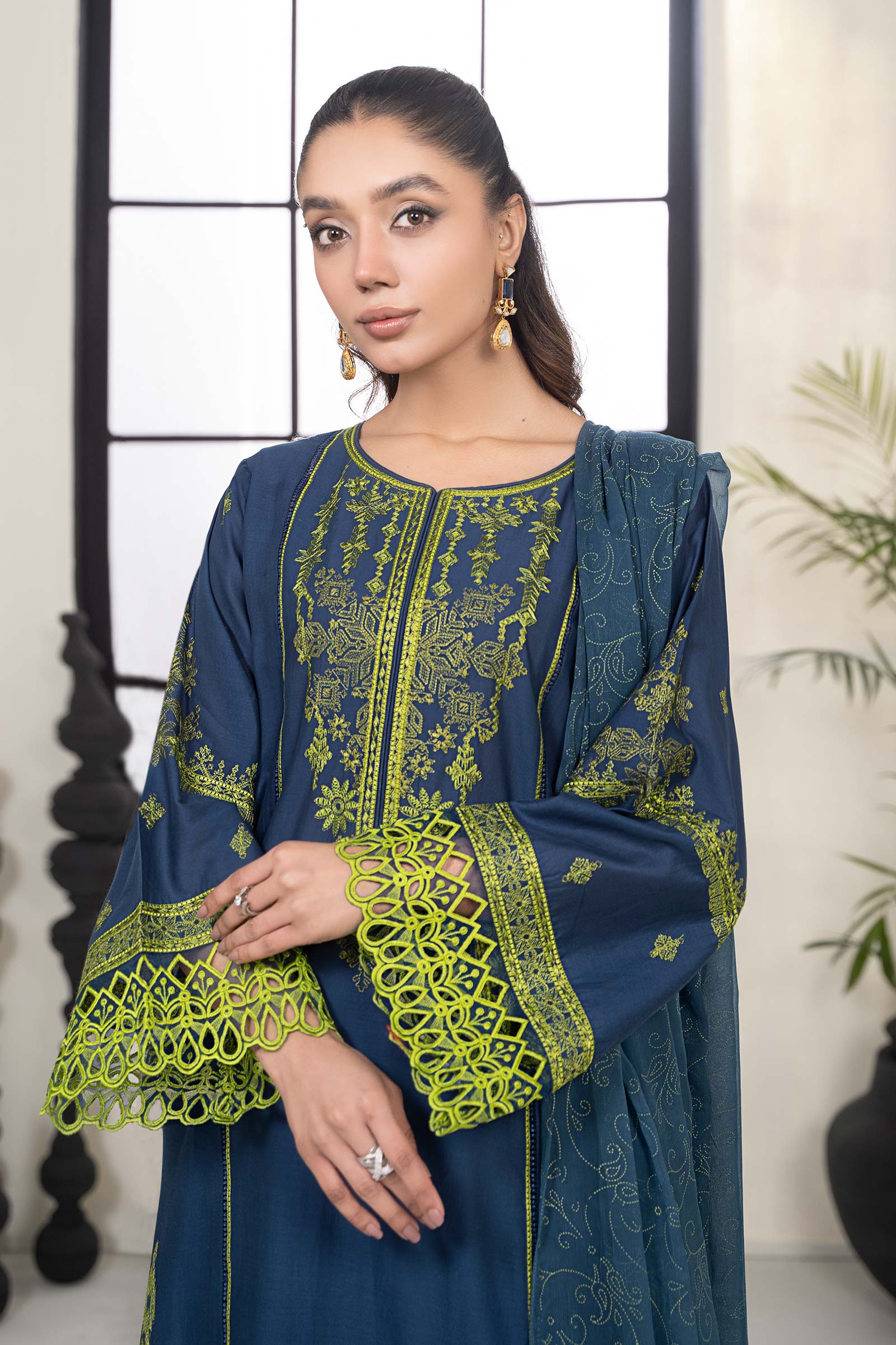 3 Piece Embroidered Lawn Suit