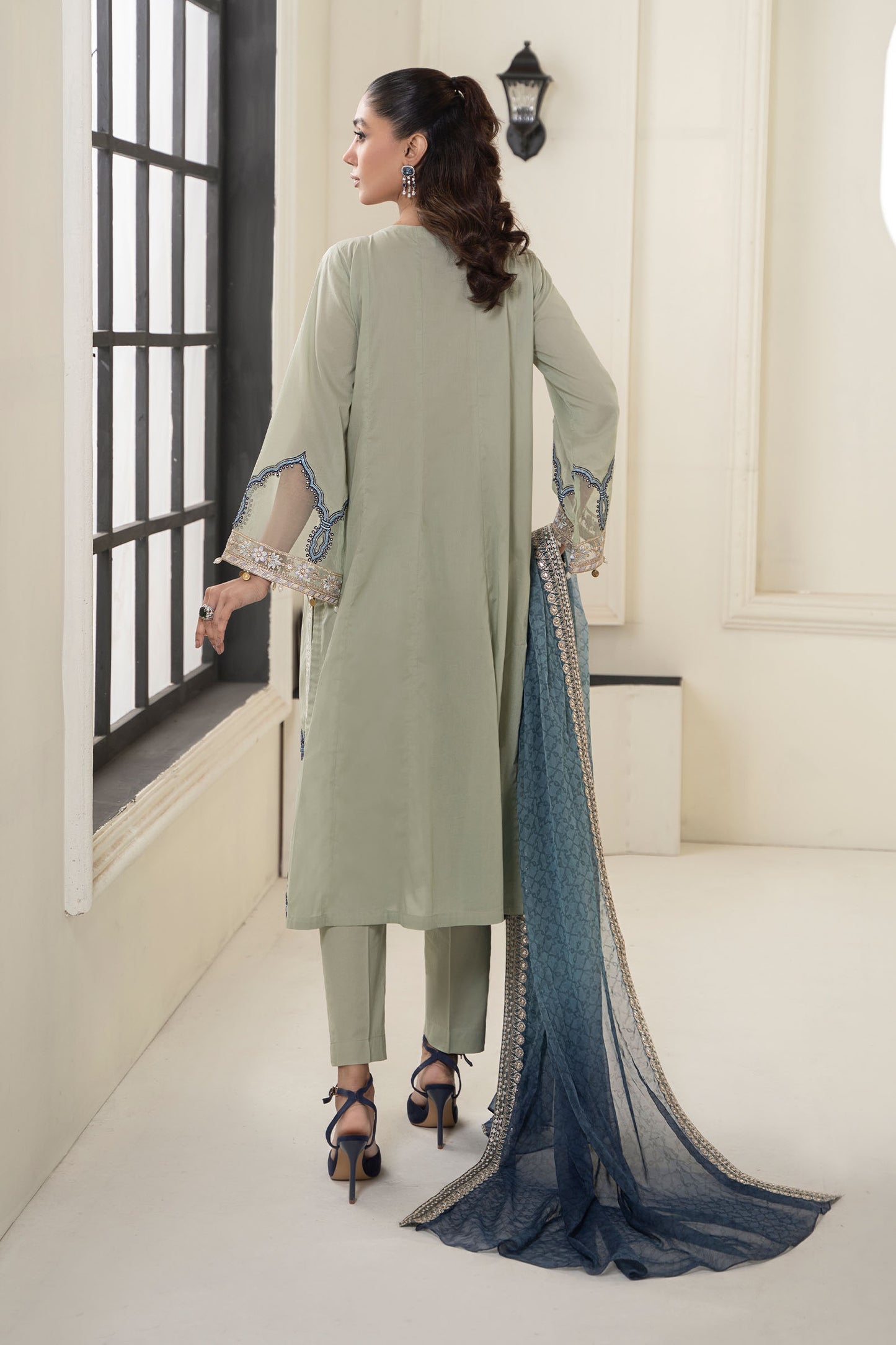 3 Piece Embroidered Lawn Suit