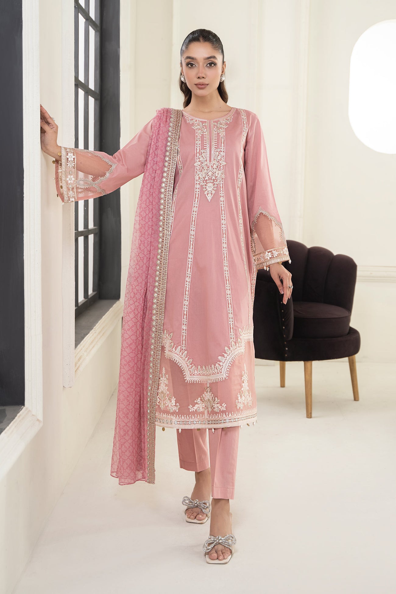 3 Piece Embroidered Lawn Suit