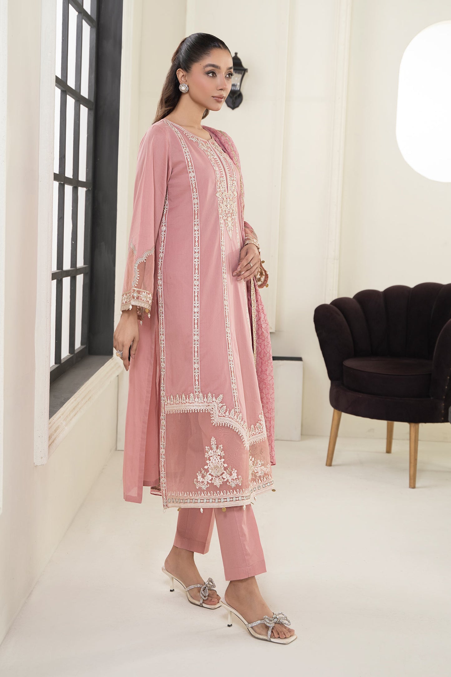 3 Piece Embroidered Lawn Suit