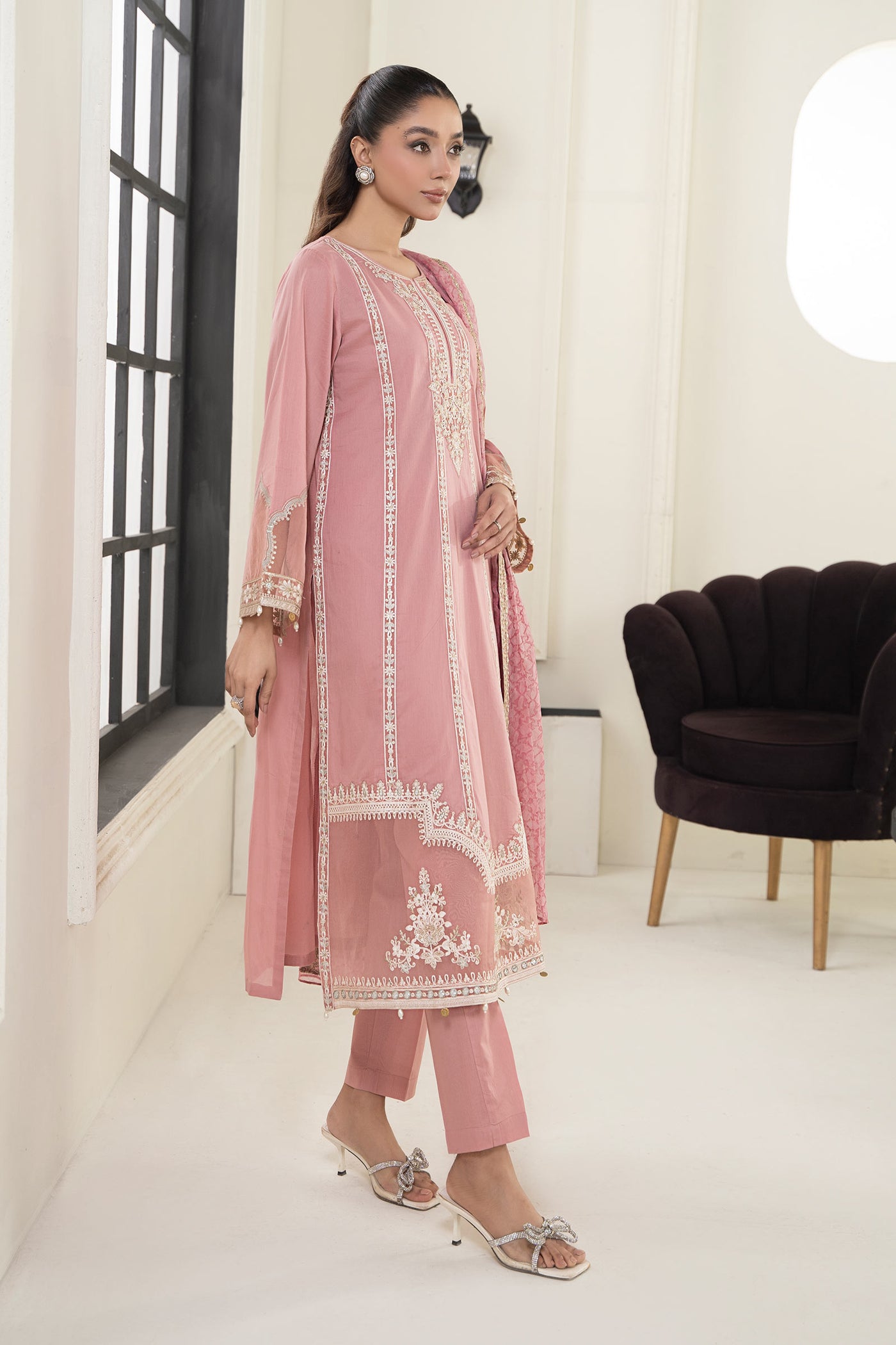 3 Piece Embroidered Lawn Suit