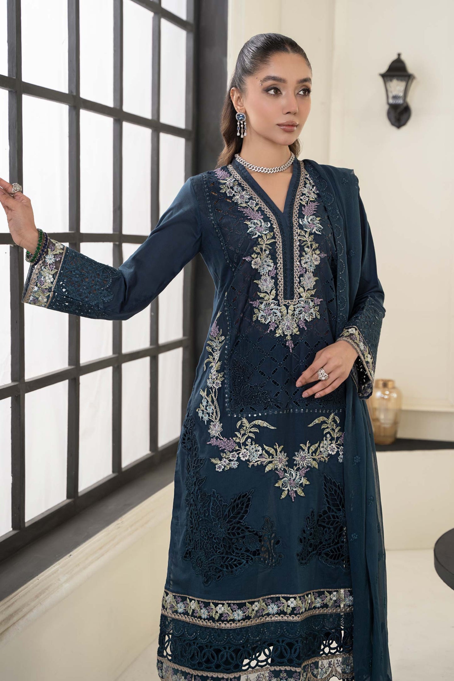 3 Piece Embroidered Lawn Suit