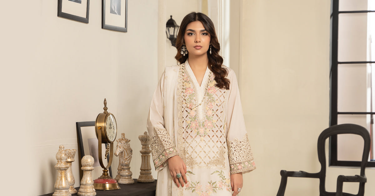 3 Piece Embroidered Lawn Suit