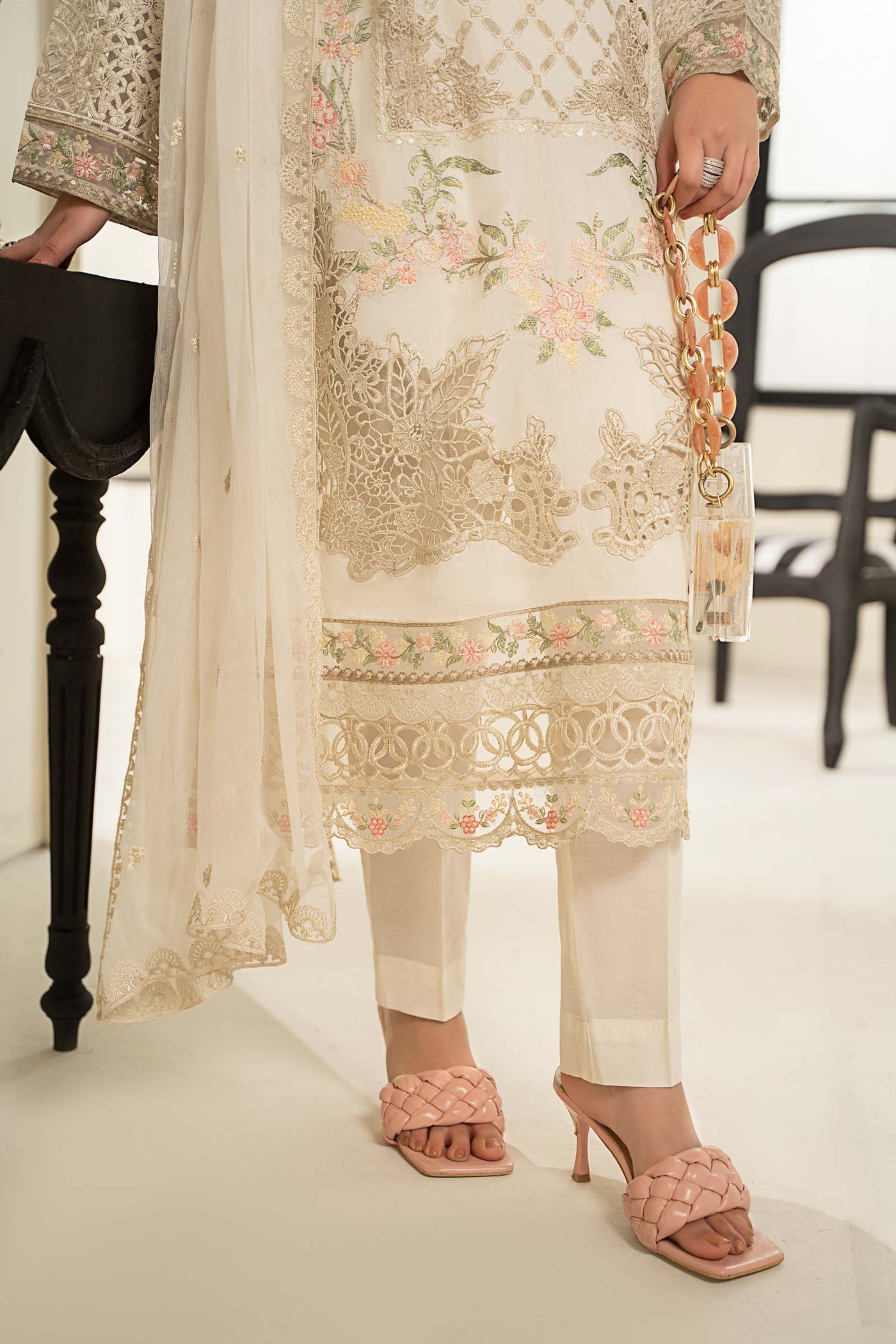 3 Piece Embroidered Lawn Suit