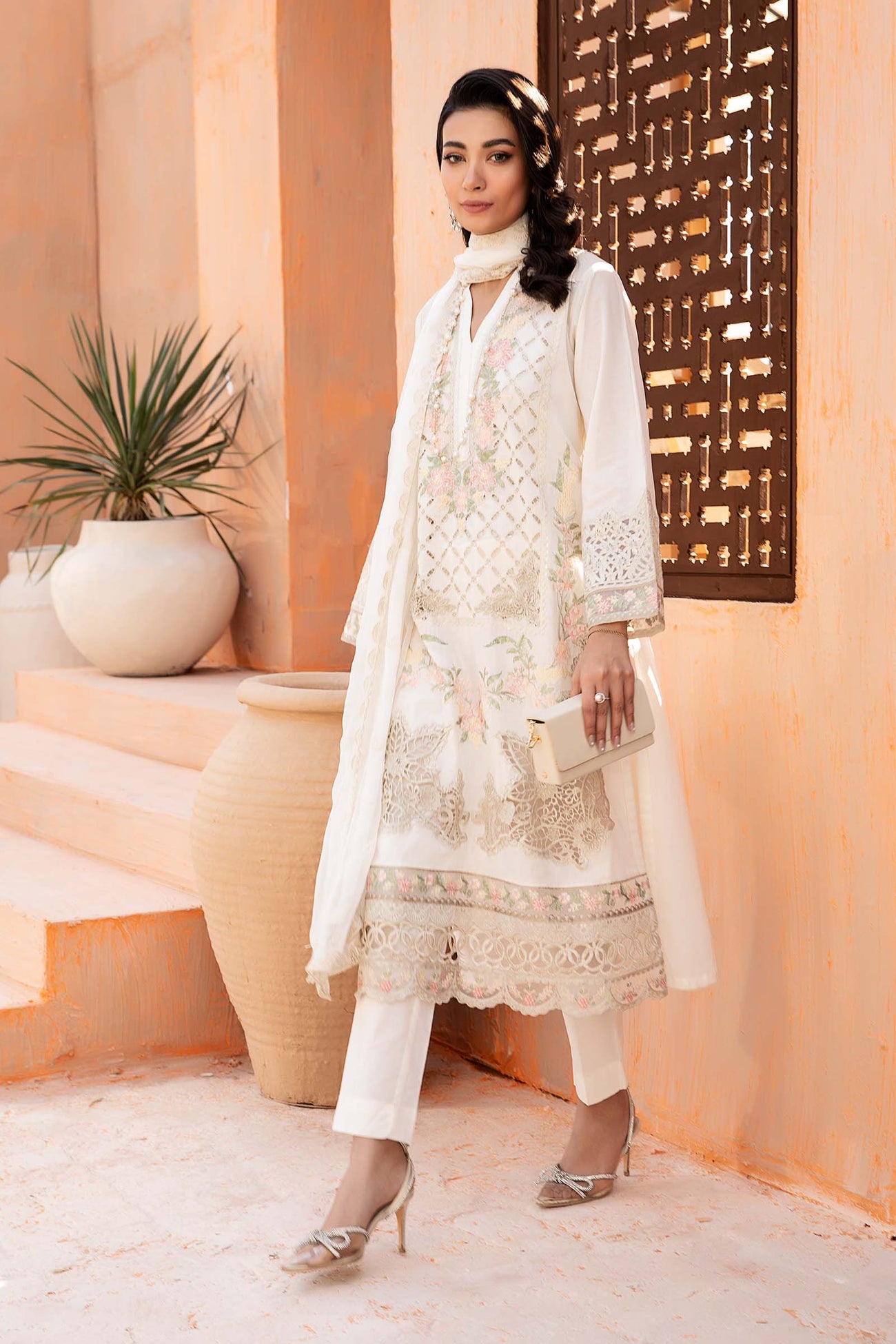 3 Piece Embroidered Lawn Suit