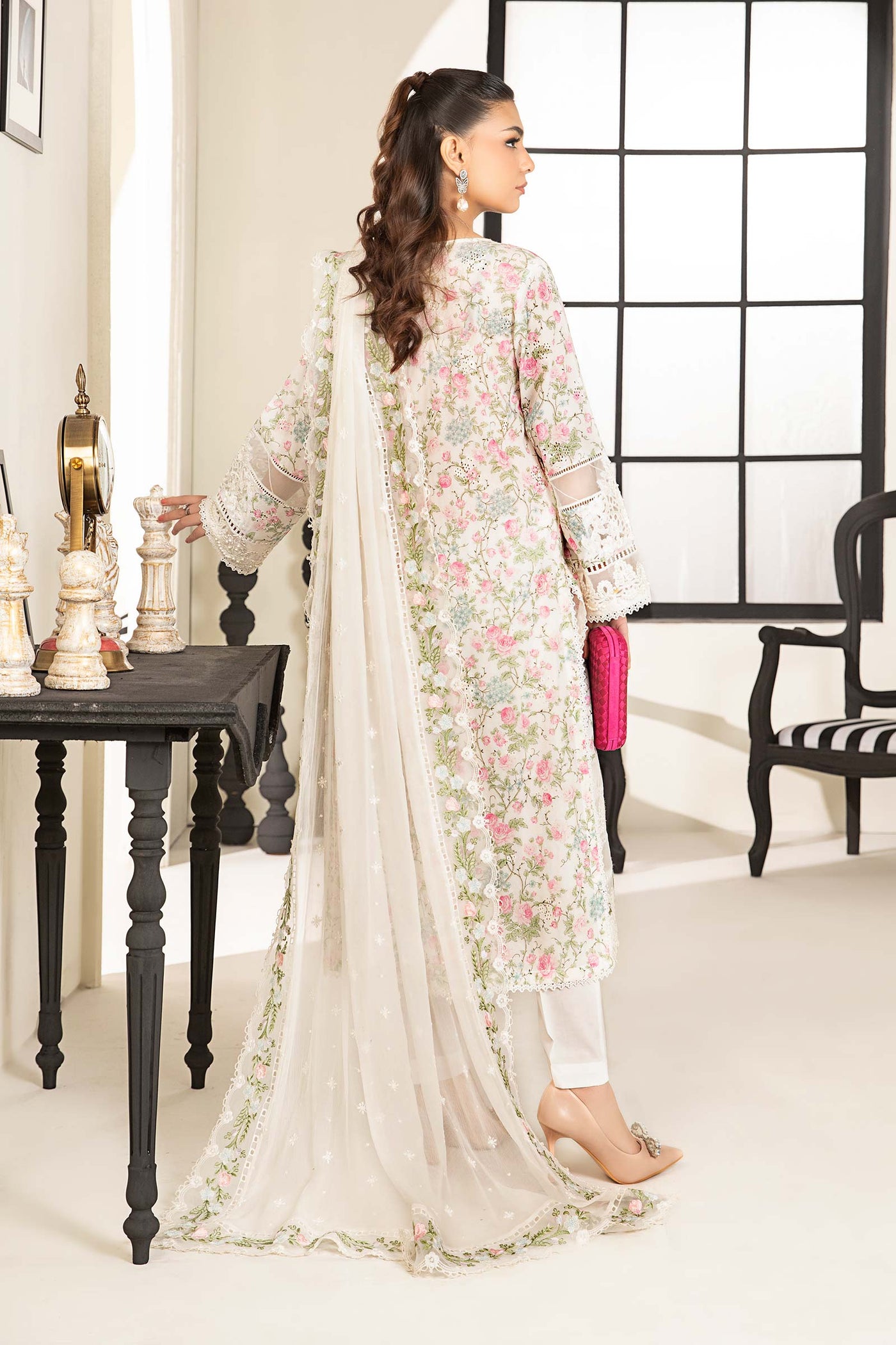 3 Piece Embroidered Lawn Suit