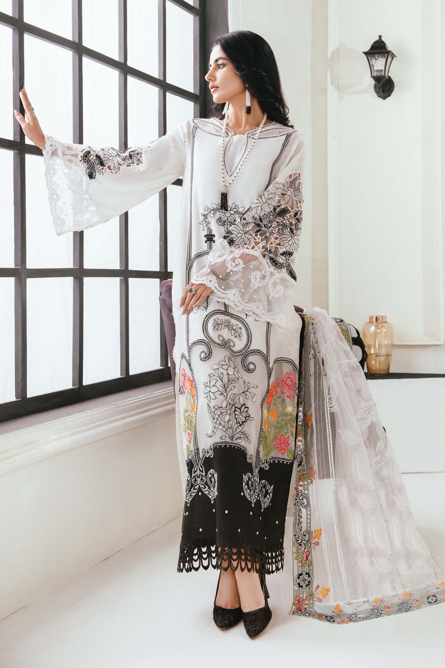 3 Piece Embroidered Lawn Suit