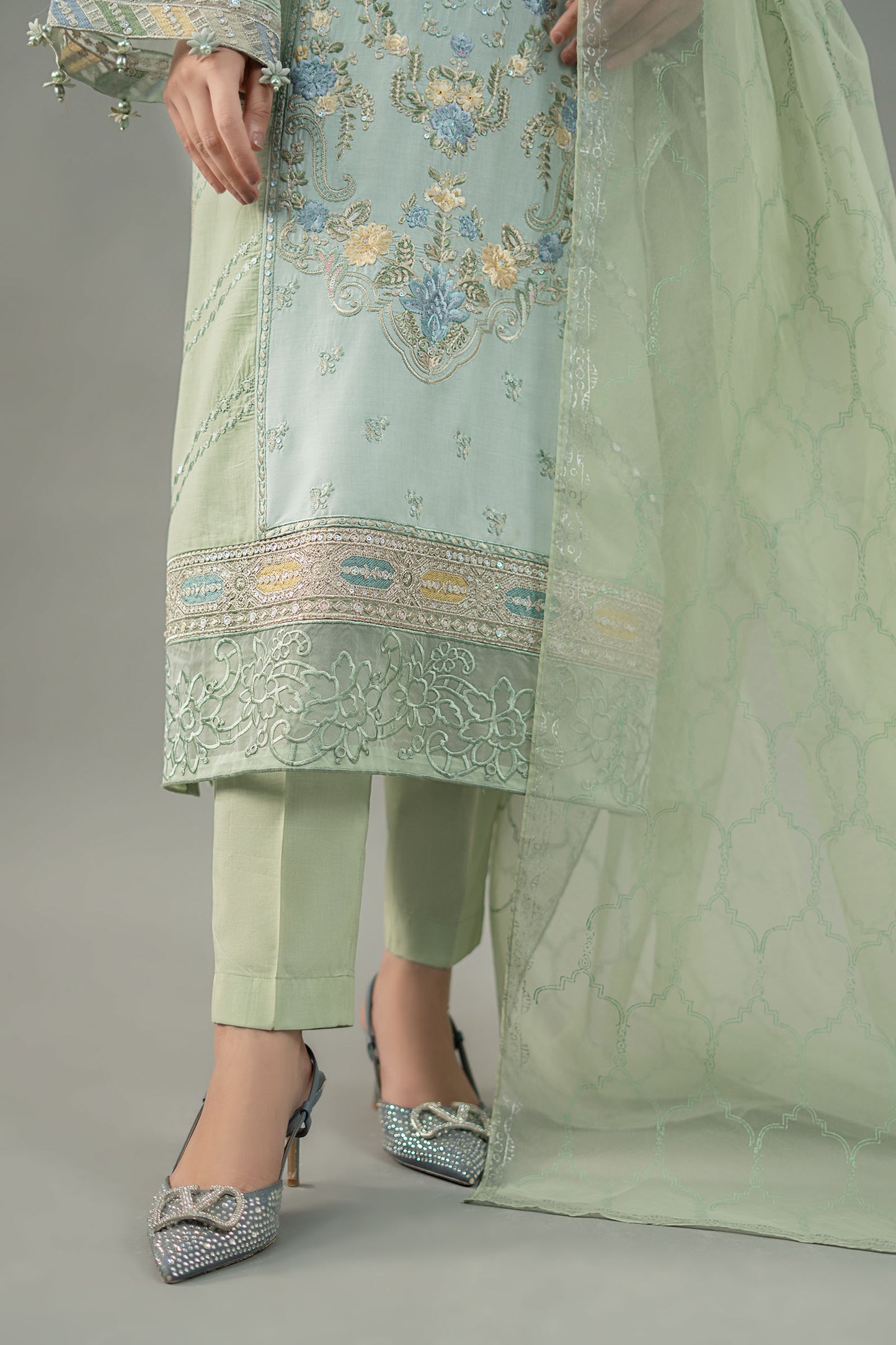 3 Piece Embroidered Lawn Suit