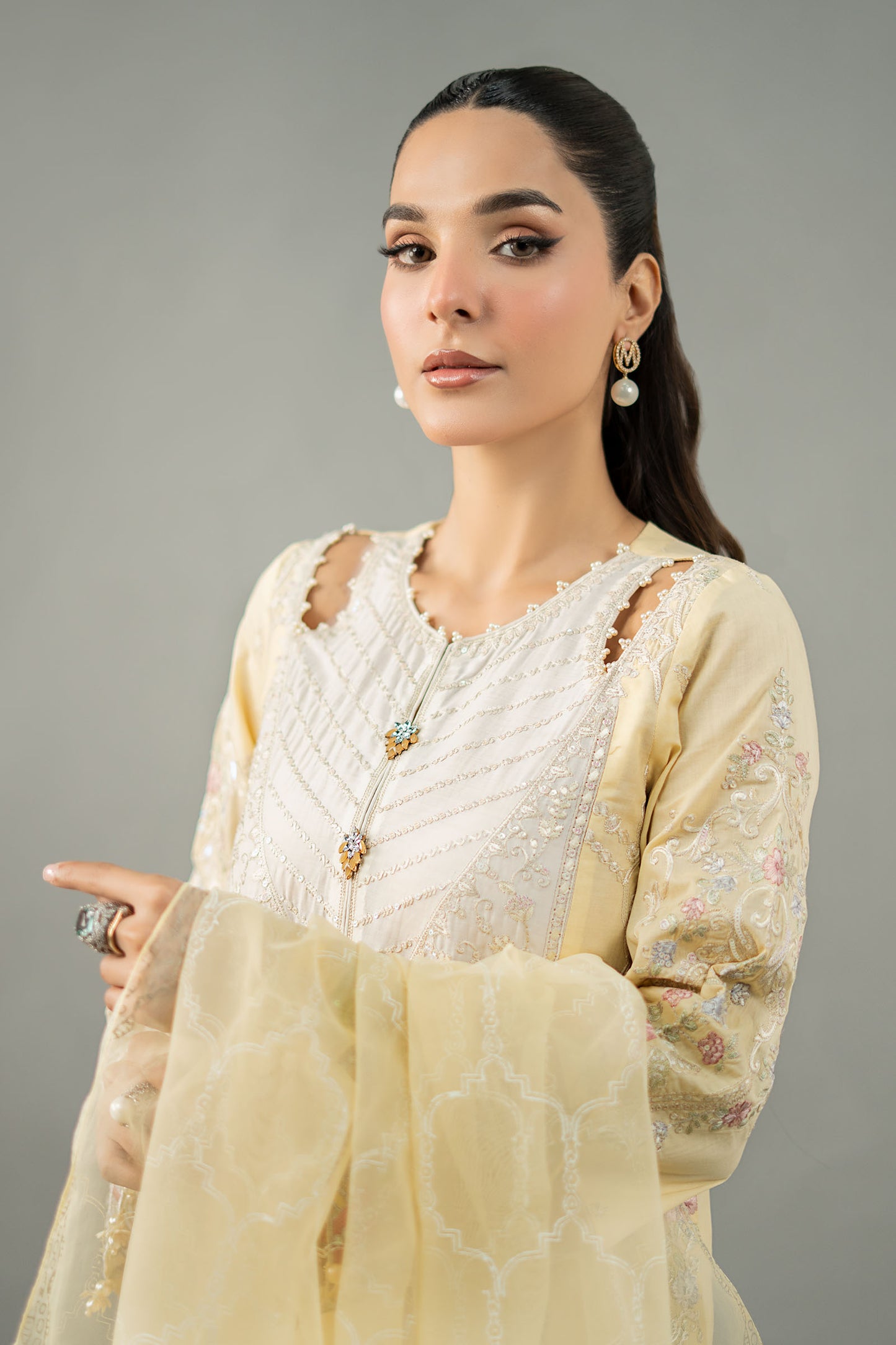 3 Piece Embroidered Lawn Suit