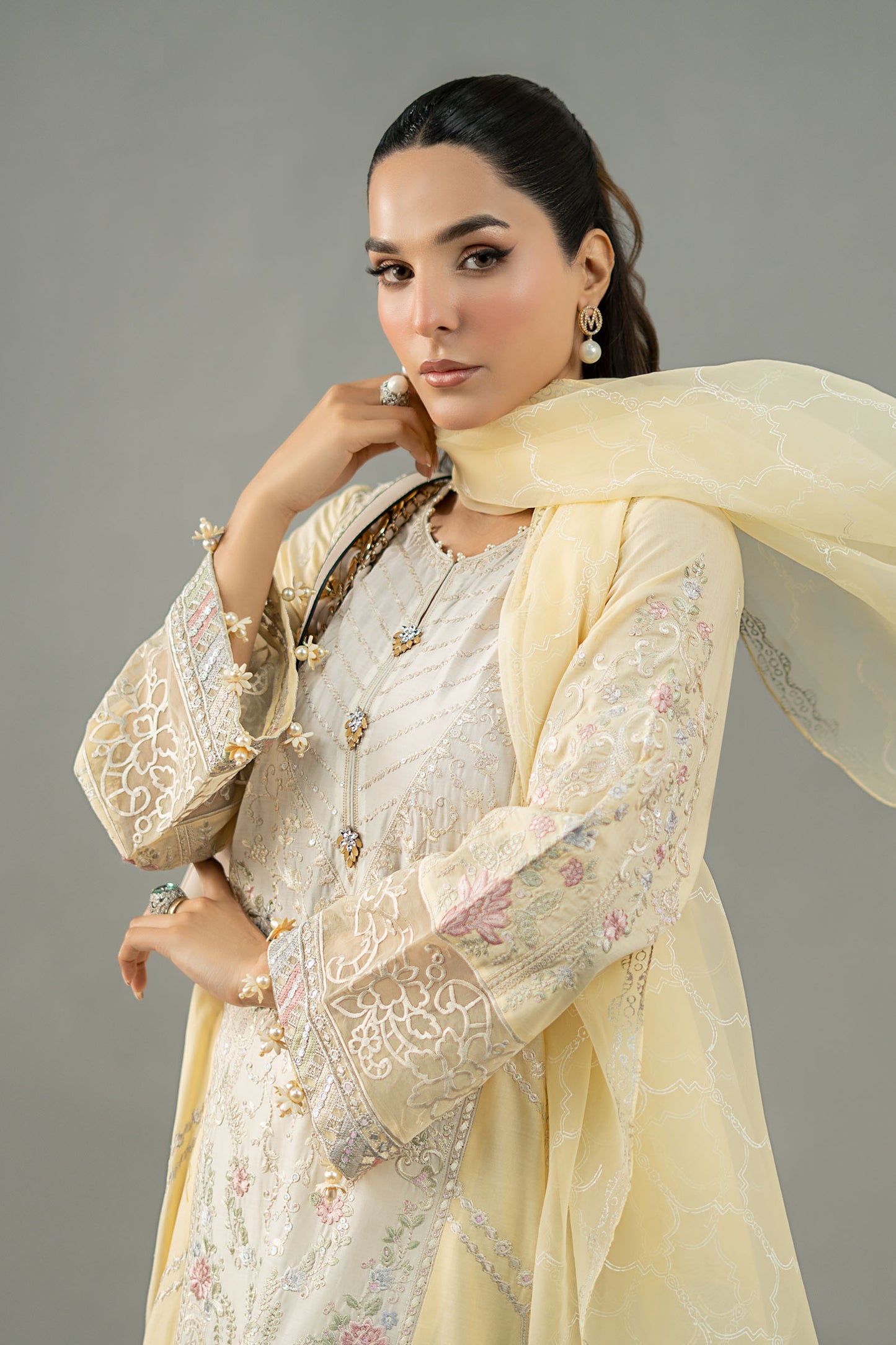 3 Piece Embroidered Lawn Suit