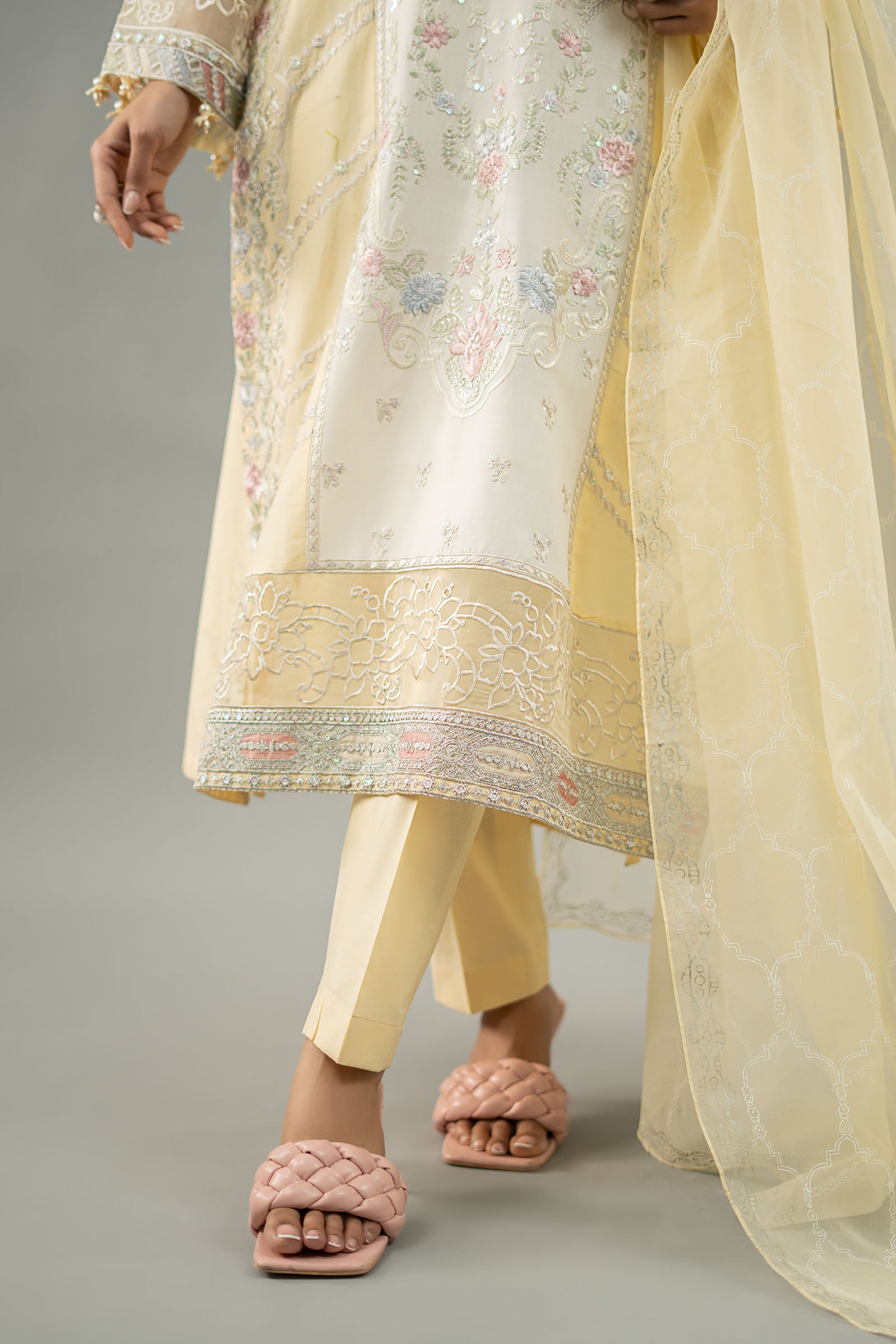 3 Piece Embroidered Lawn Suit
