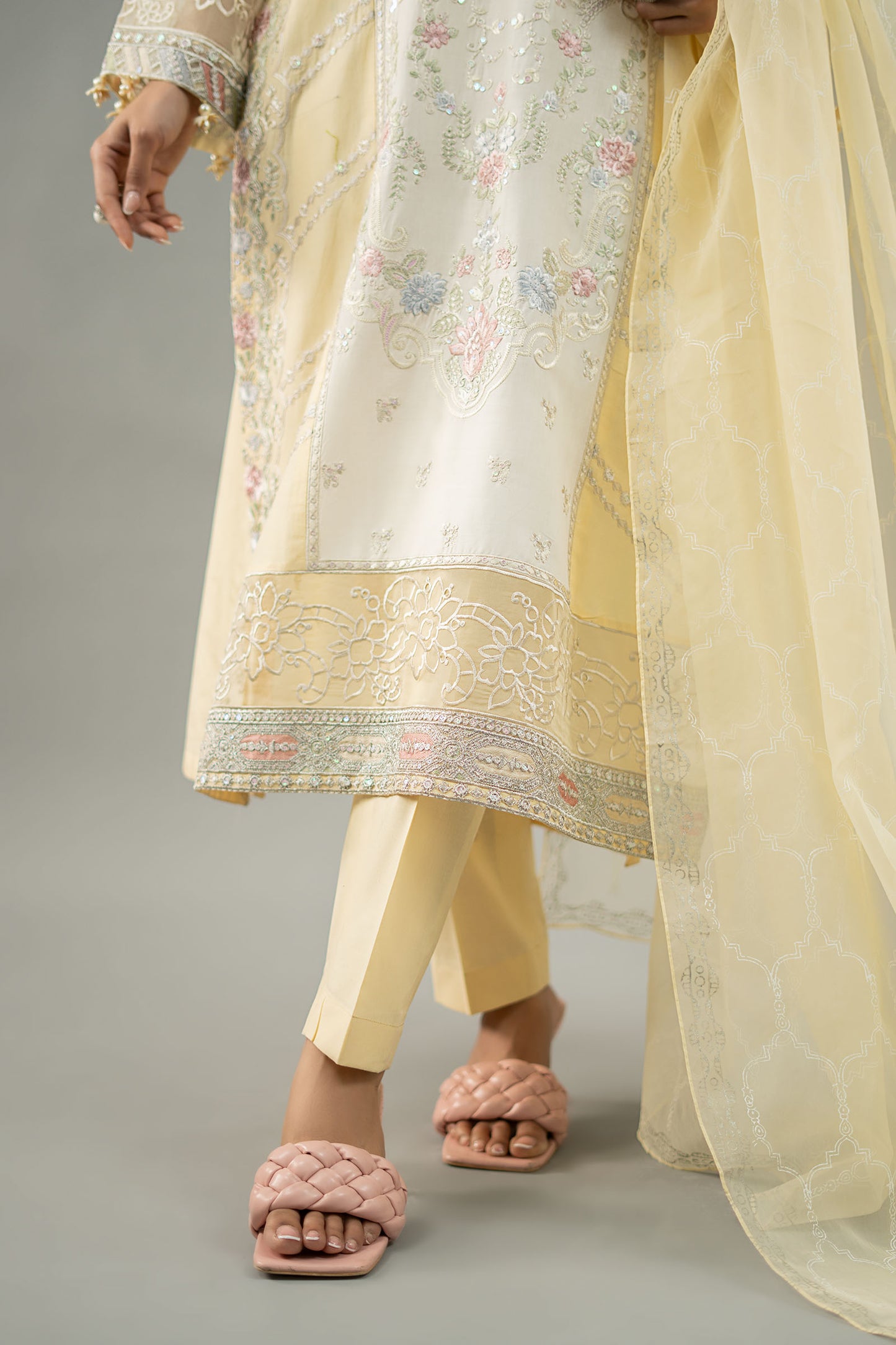 3 Piece Embroidered Lawn Suit