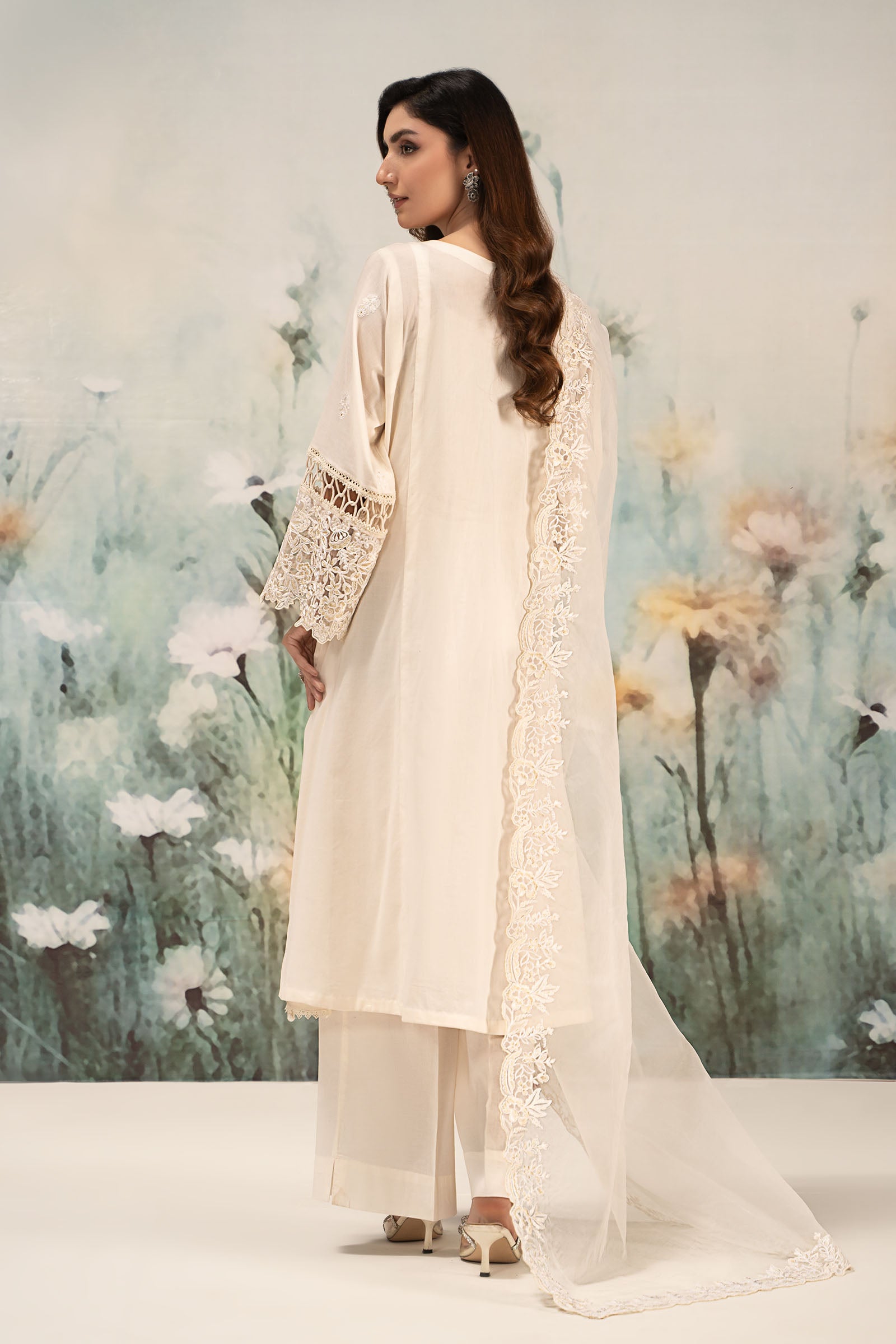 3 Piece Embroidered Lawn Suit
