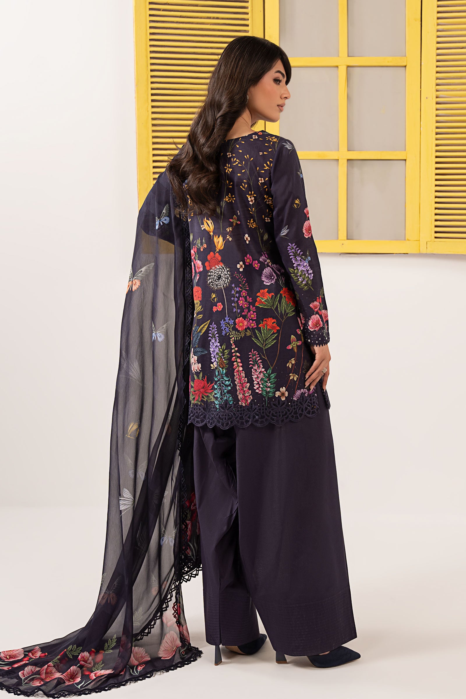 3 Piece Embroidered Lawn Suit
