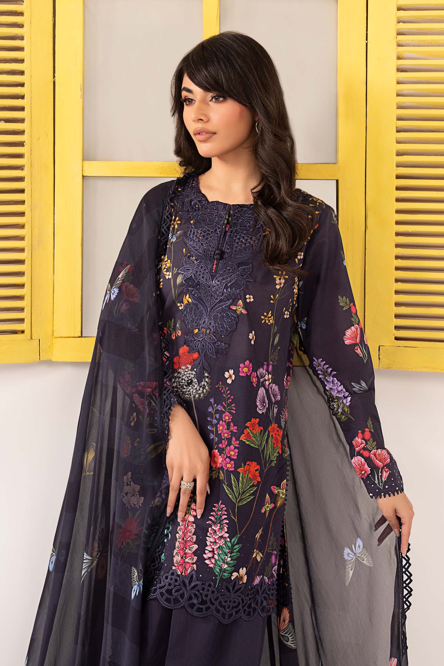 3 Piece Embroidered Lawn Suit