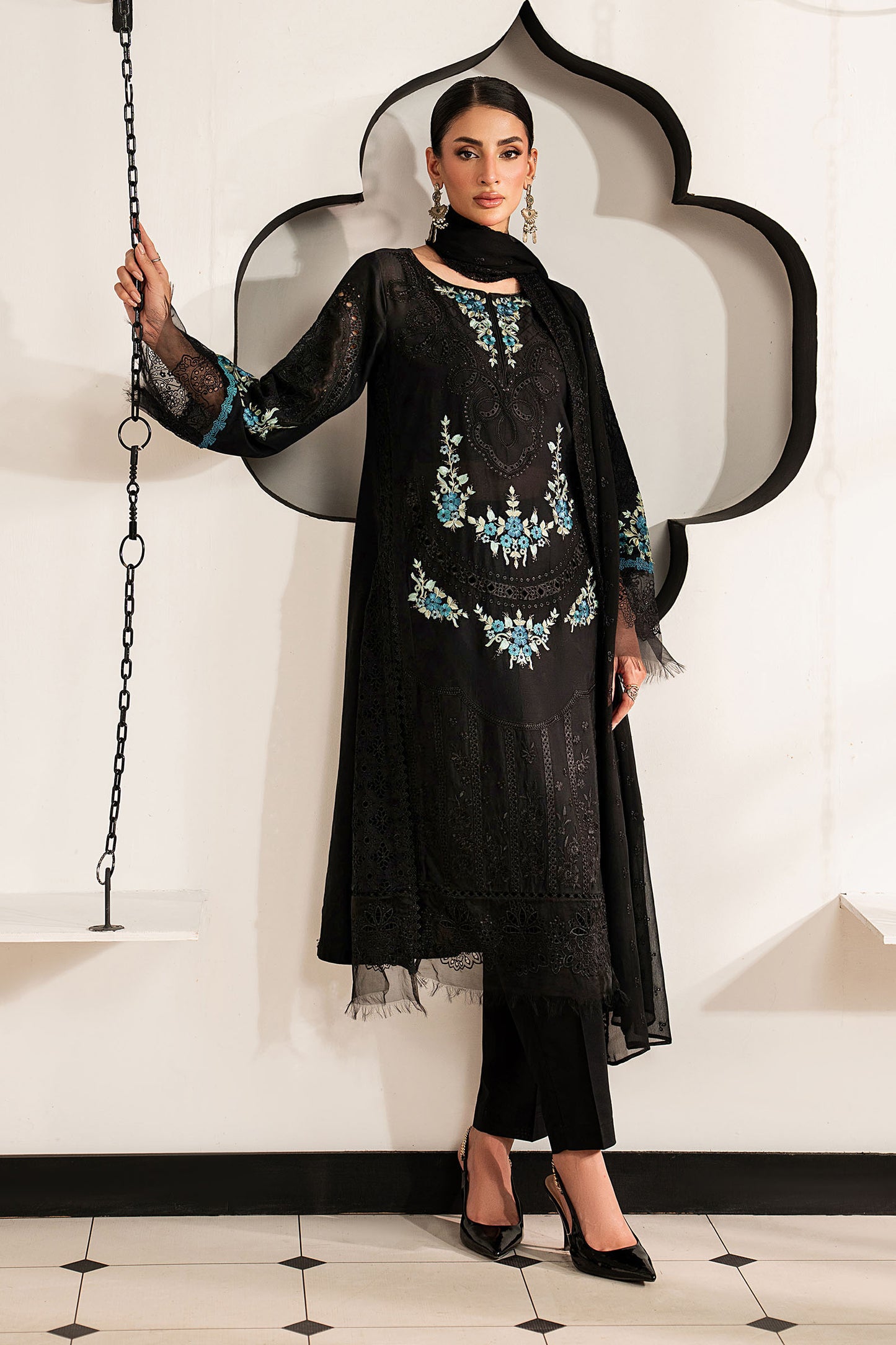 3 Piece Embroidered Lawn Suit
