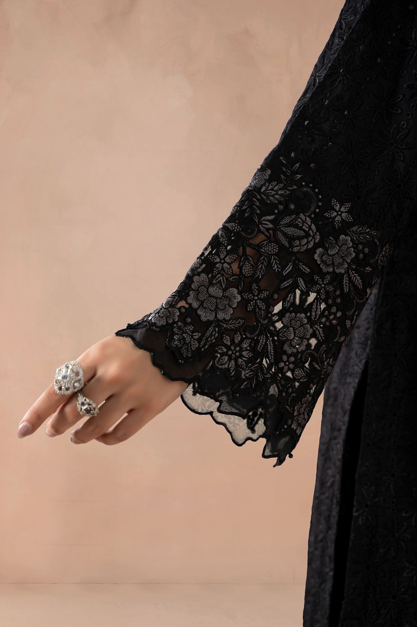 3 Piece Embroidered Lawn Suit