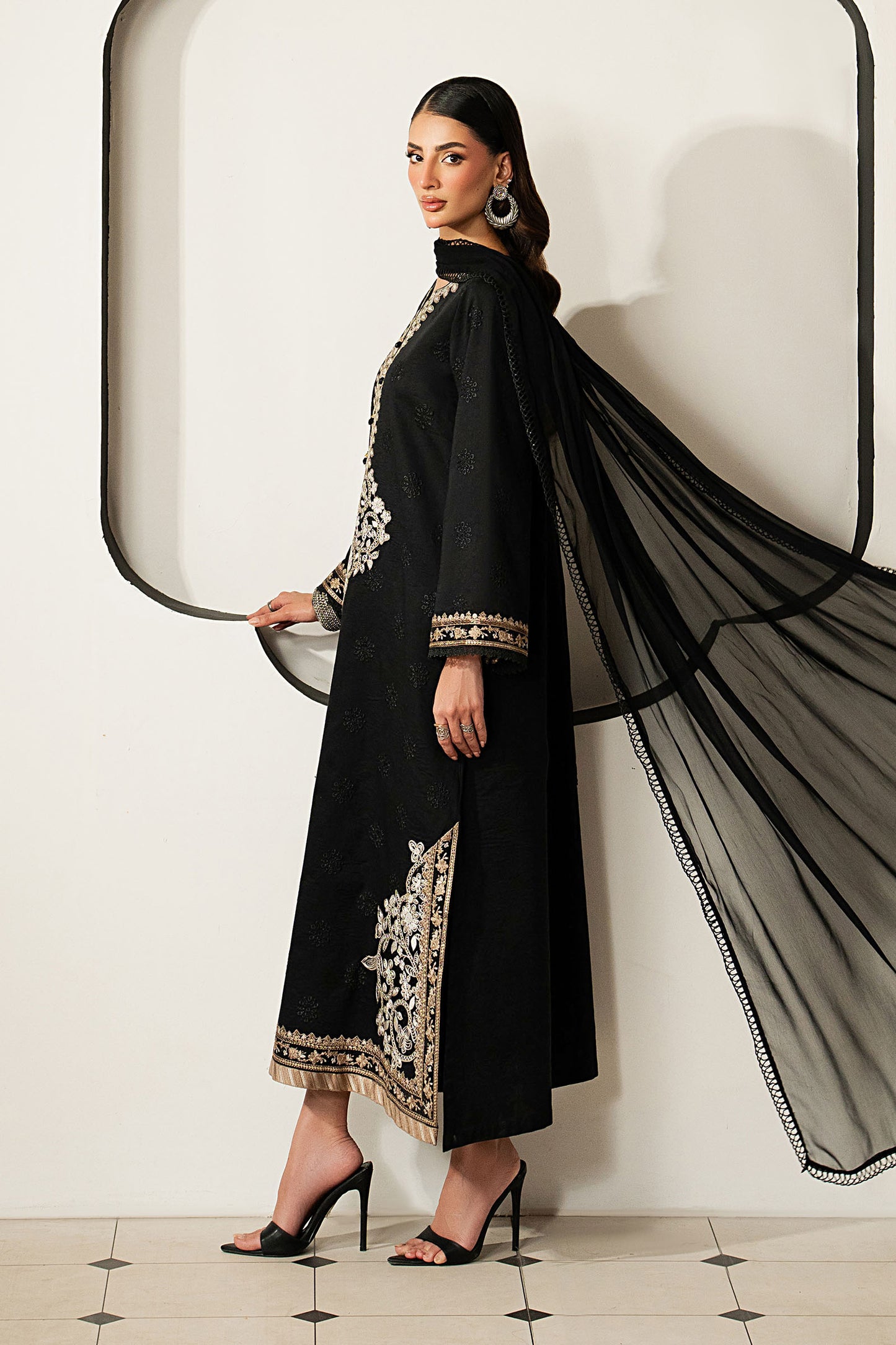 3 Piece Embroidered Lawn Suit