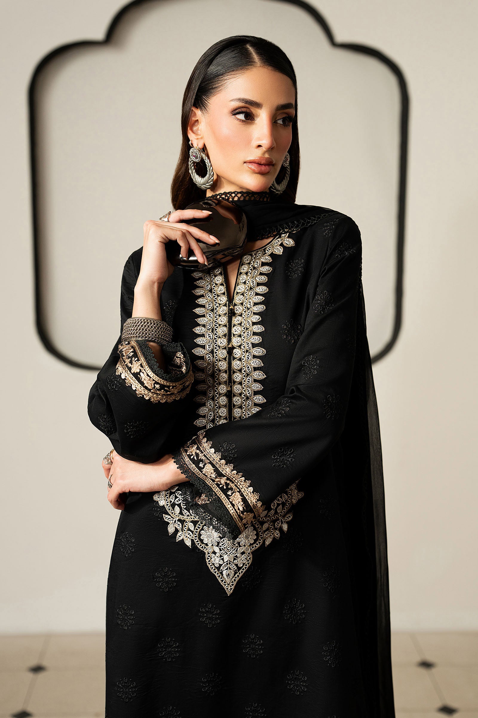 3 Piece Embroidered Lawn Suit