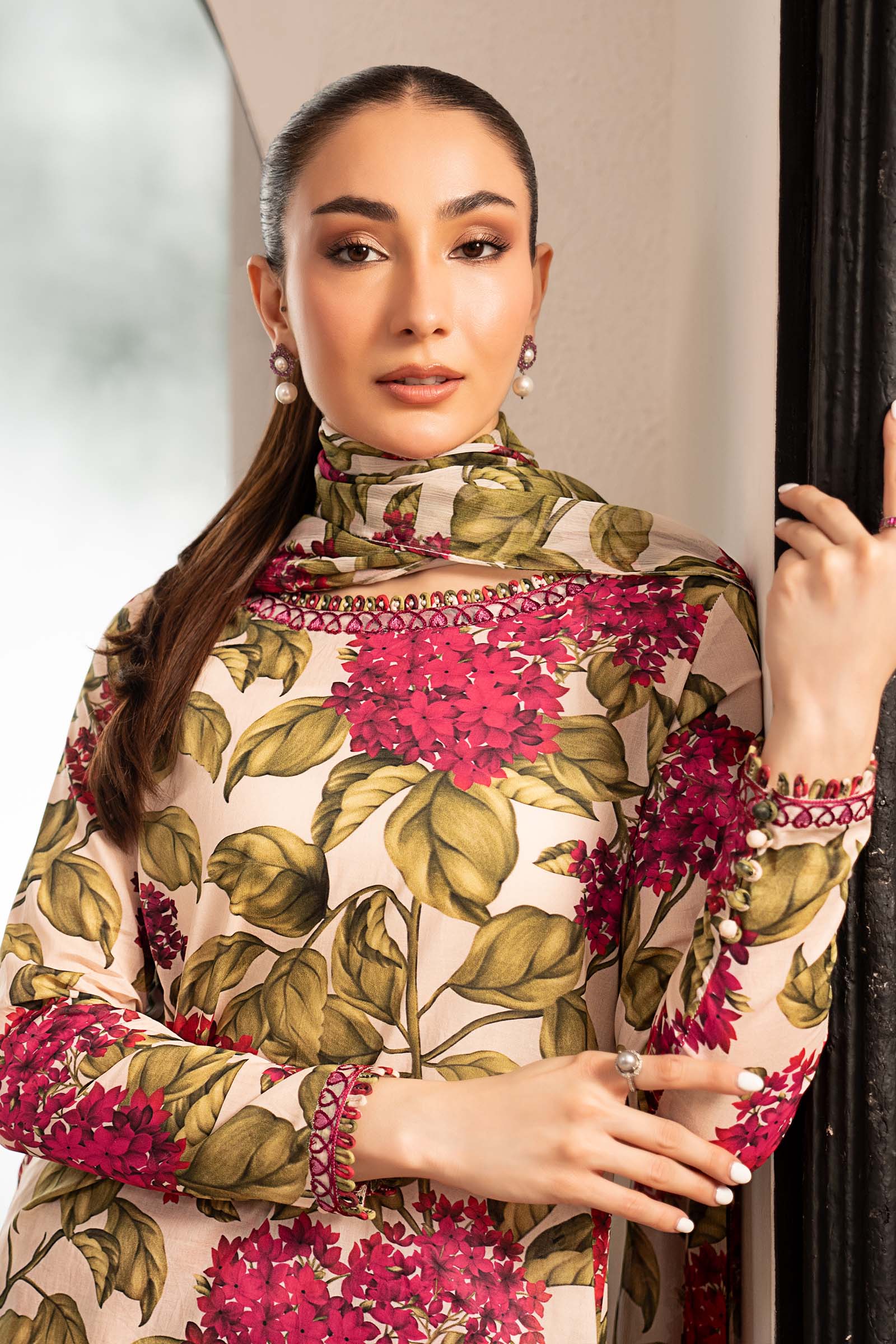 3 Piece Embroidered Lawn Suit