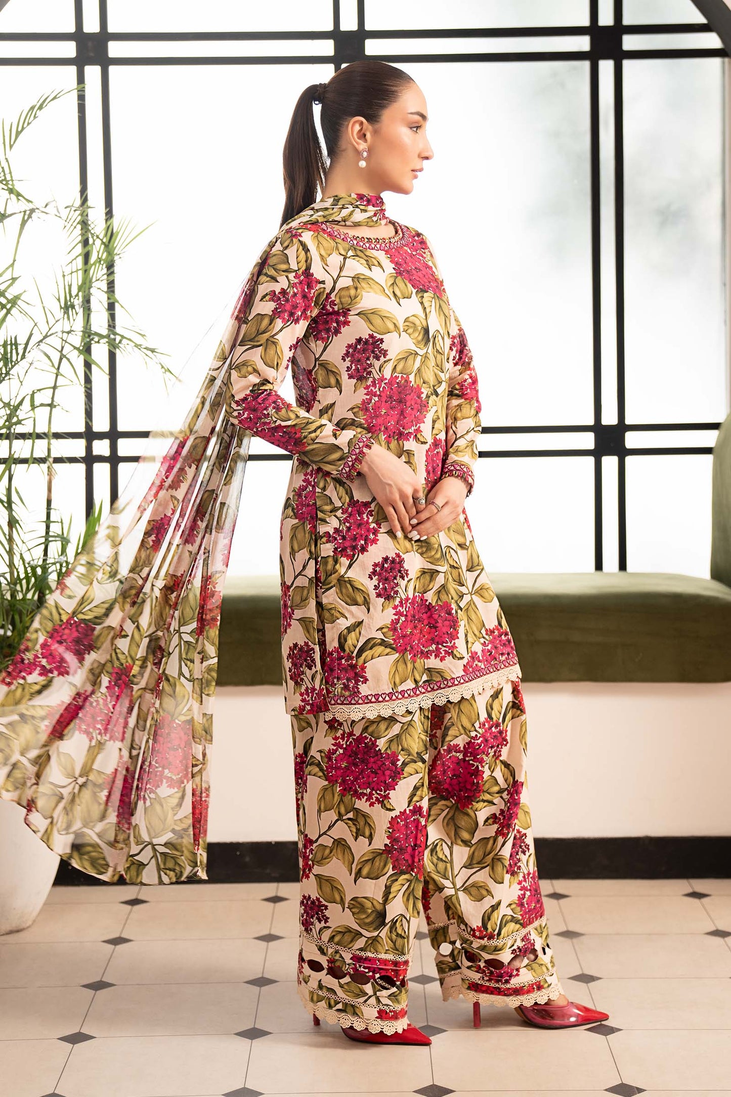 3 Piece Embroidered Lawn Suit