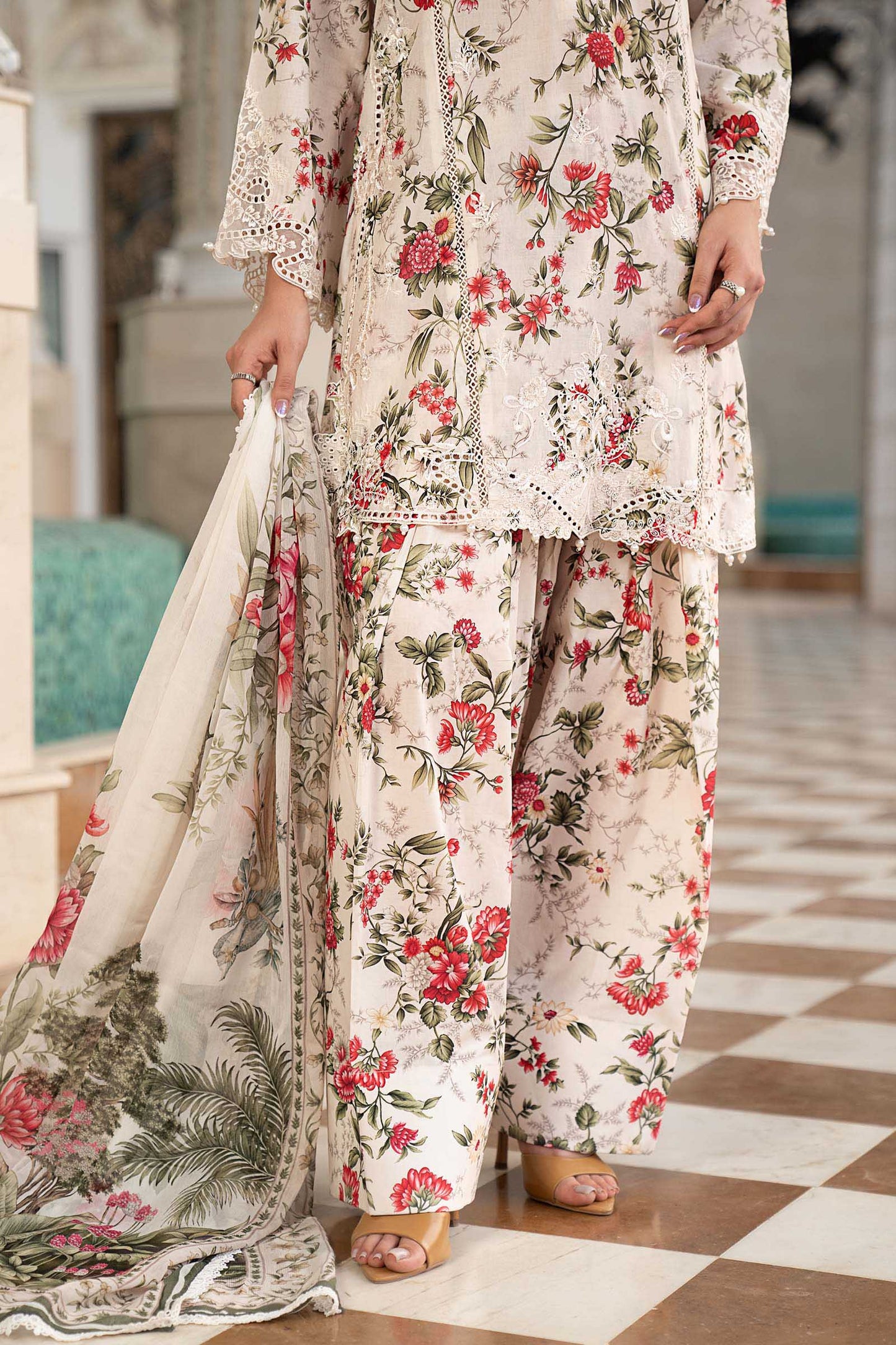 3 Piece Embroidered Lawn Suit