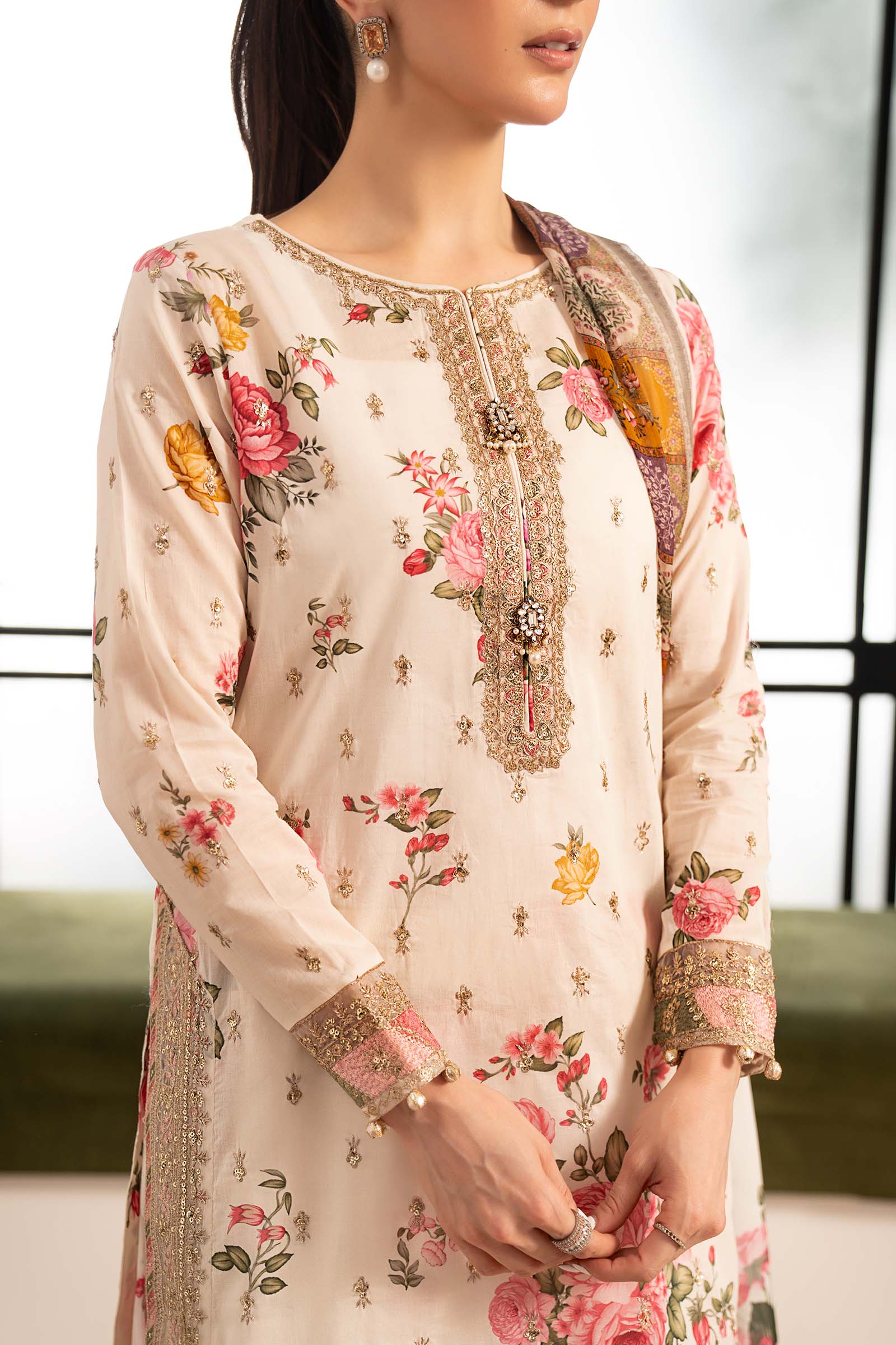 3 Piece Embroidered Lawn Suit