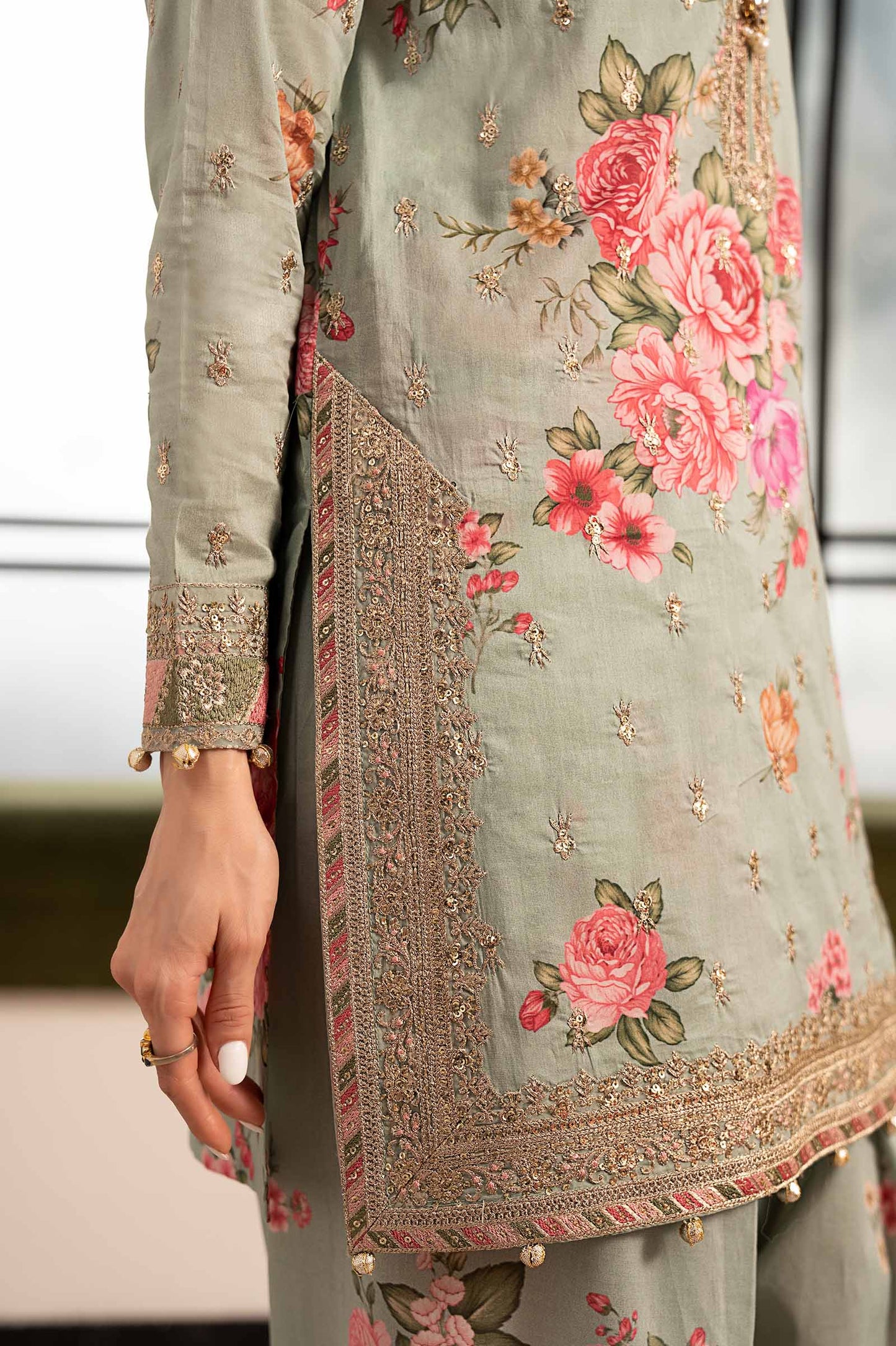 3 Piece Embroidered Lawn Suit