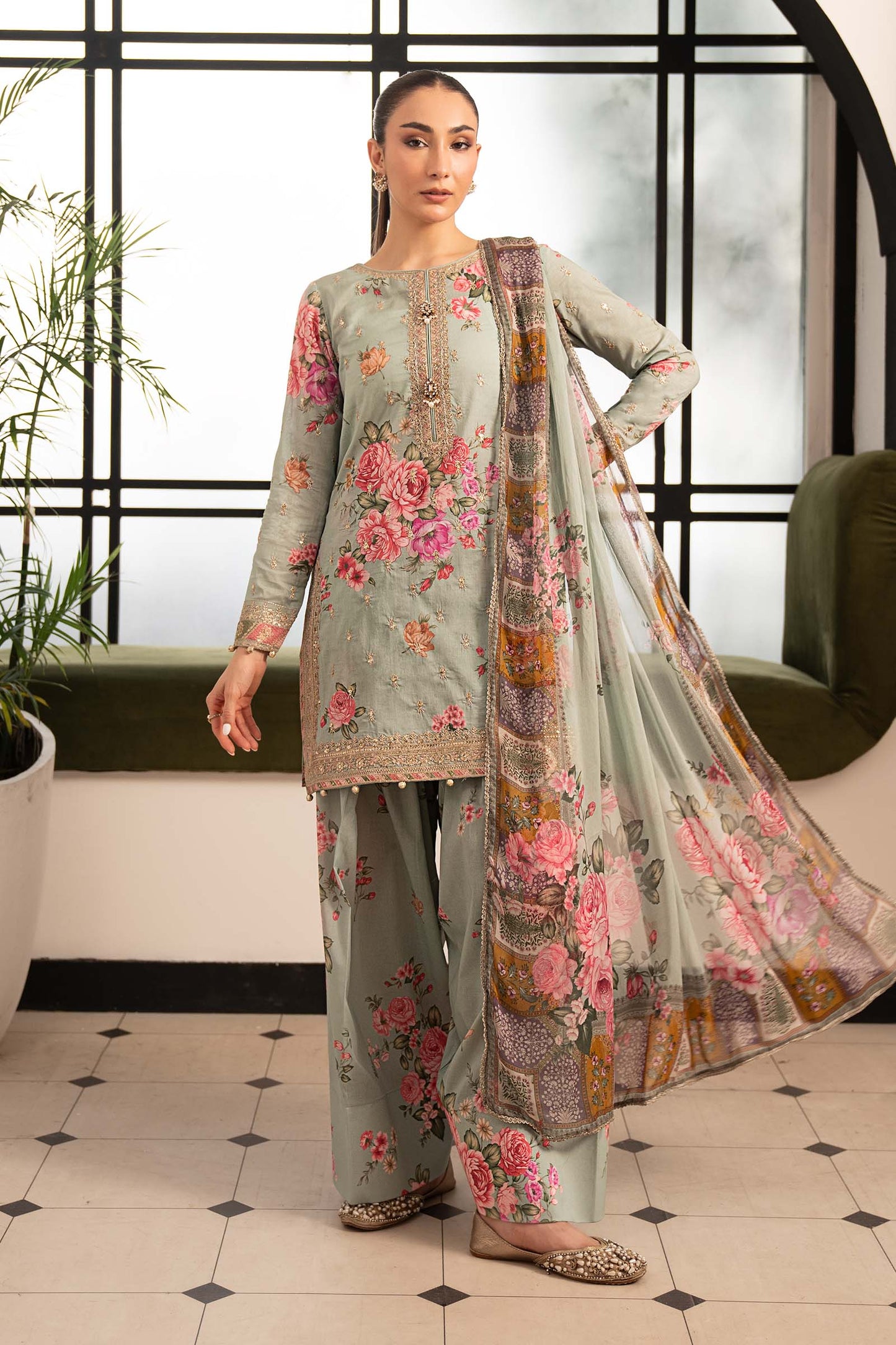 3 Piece Embroidered Lawn Suit