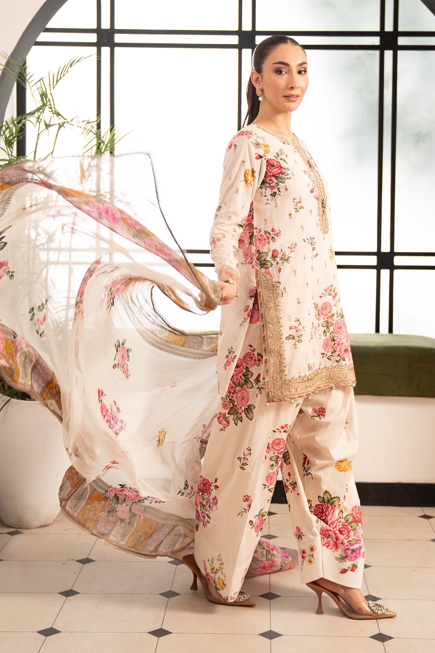 3 Piece Embroidered Lawn Suit